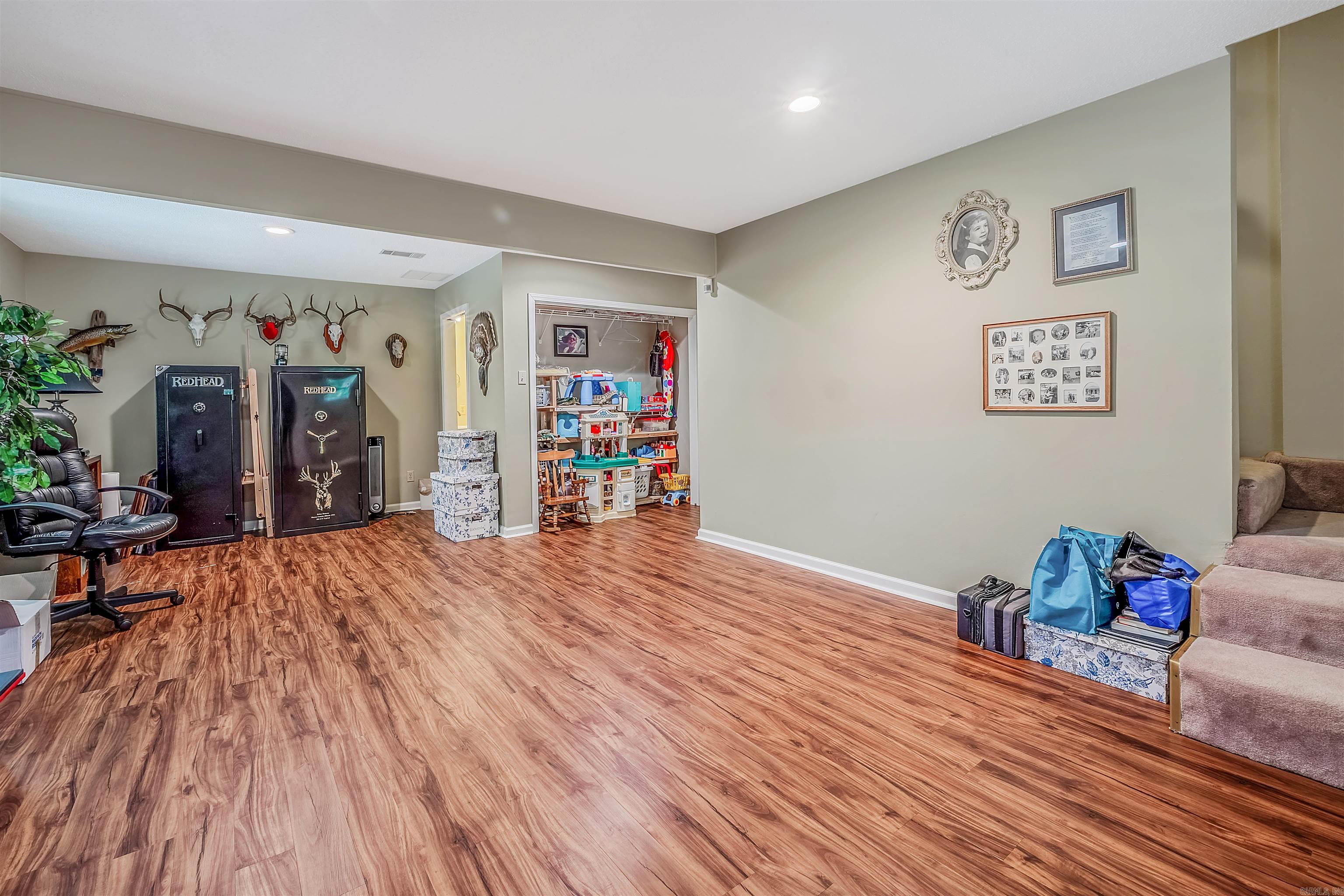 OAK FOREST - Residential
