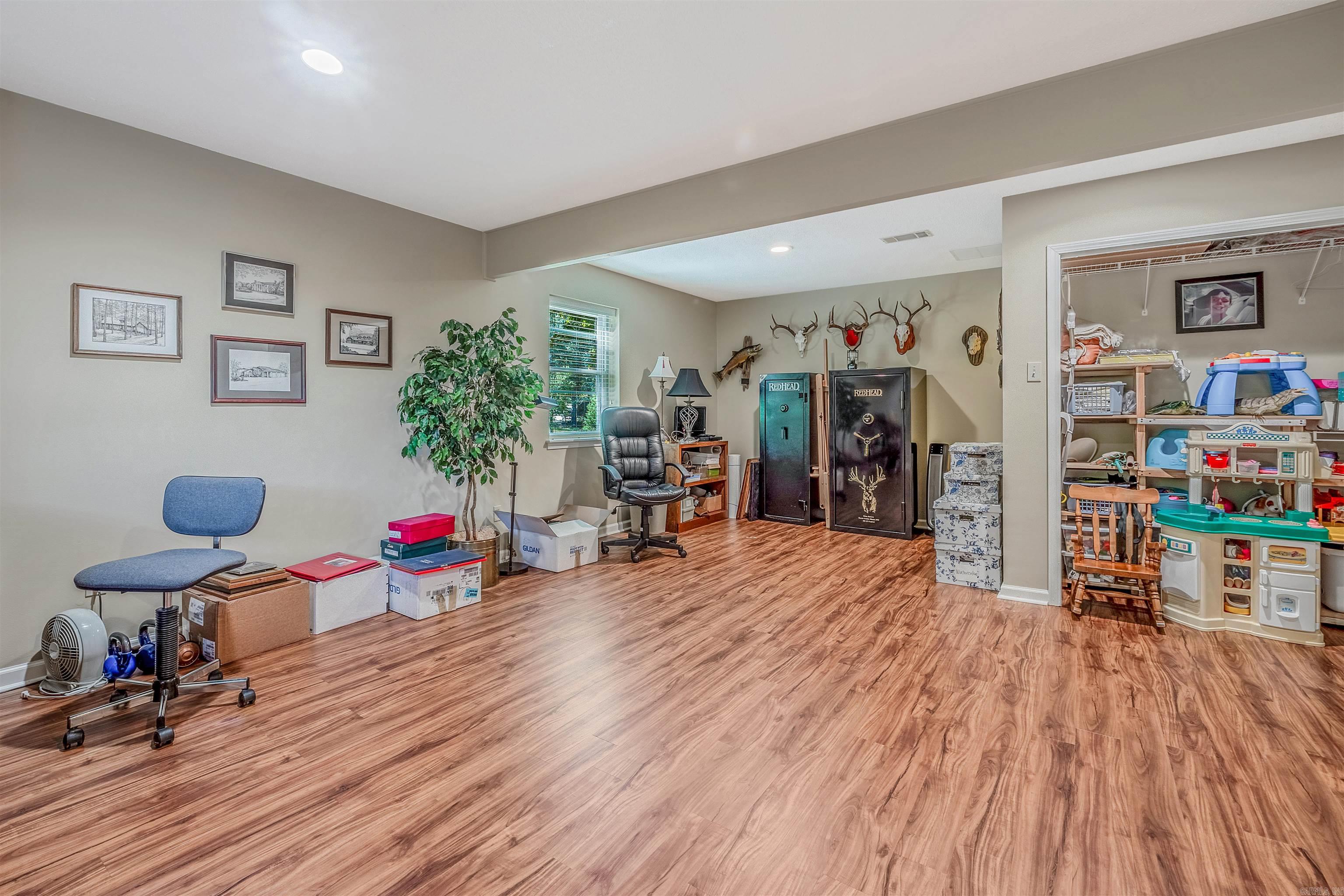 OAK FOREST - Residential