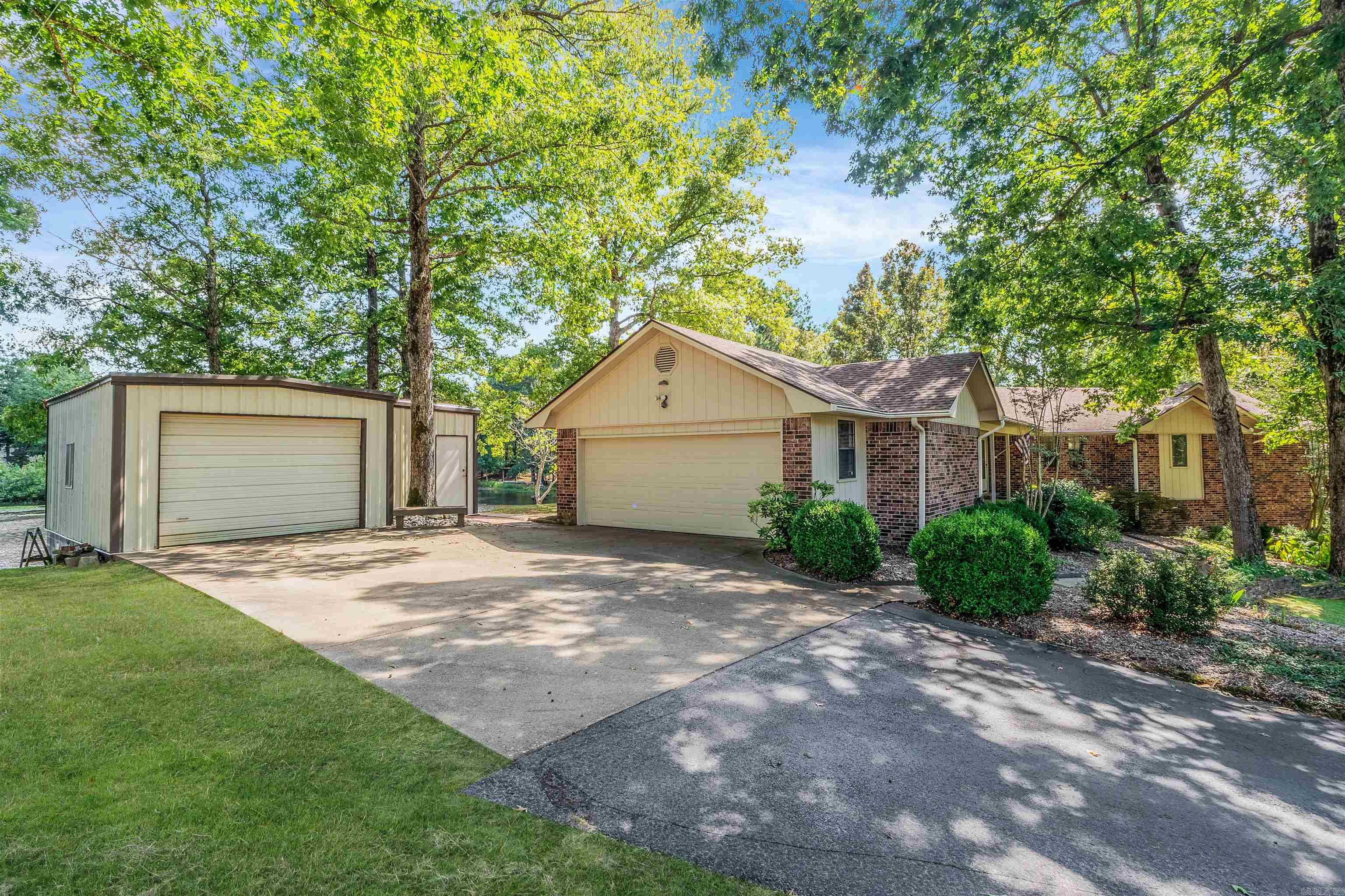 OAK FOREST - Residential