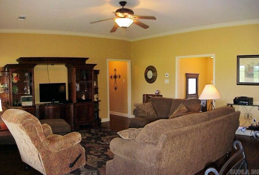 HURRICANE HILLS - Residential