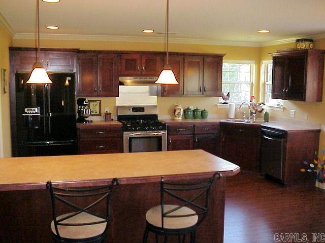 HURRICANE HILLS - Residential