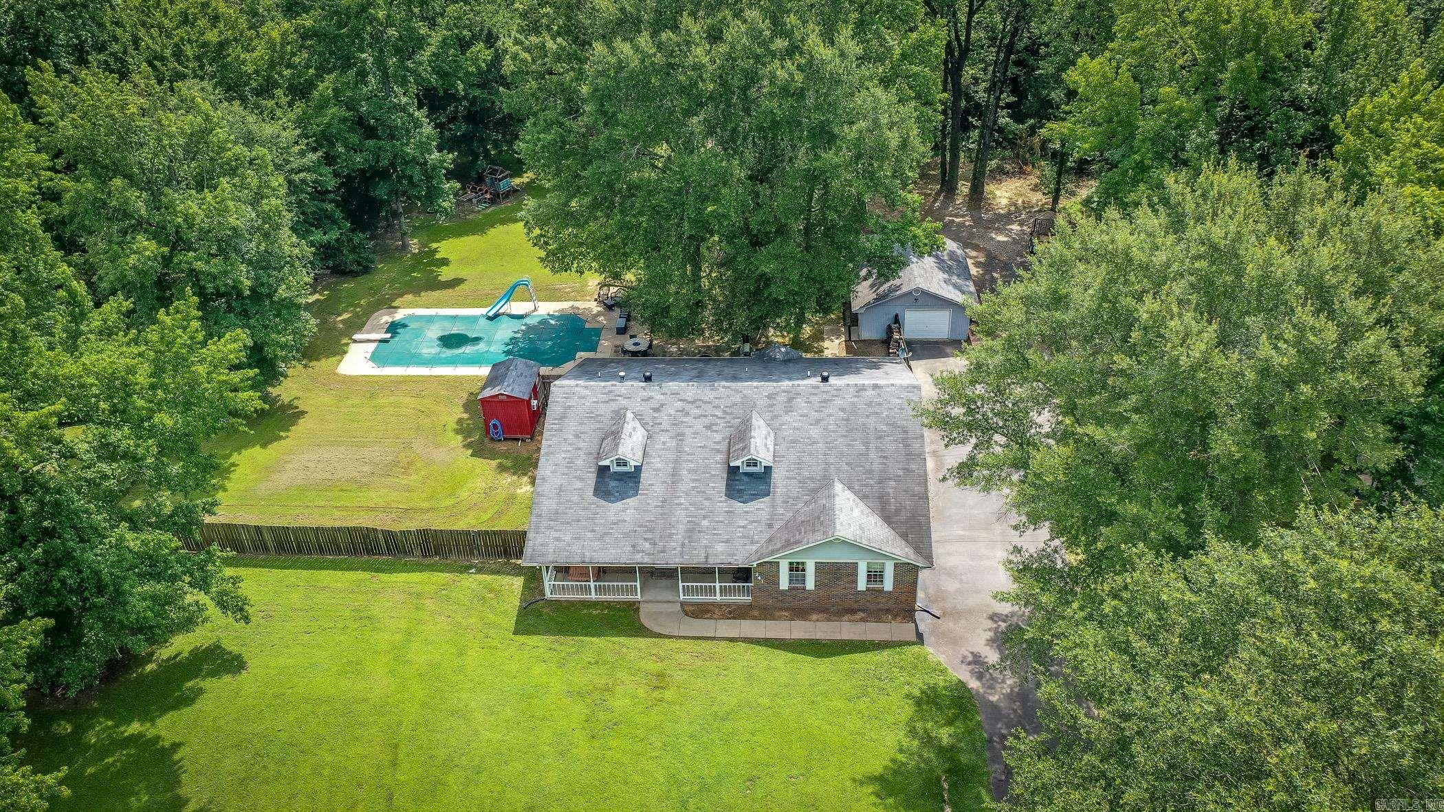 COUNTRY LANE - Residential