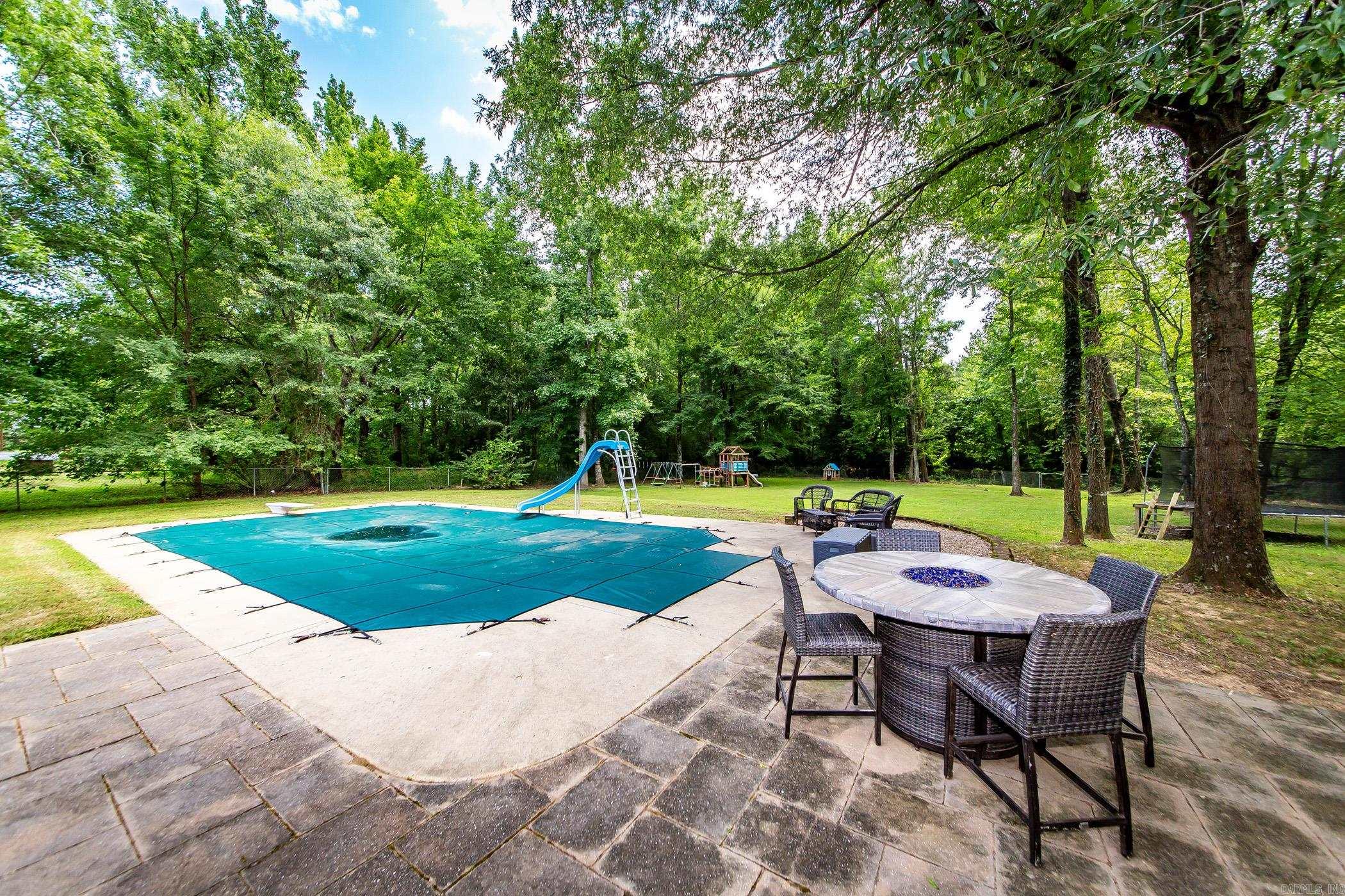 COUNTRY LANE - Residential