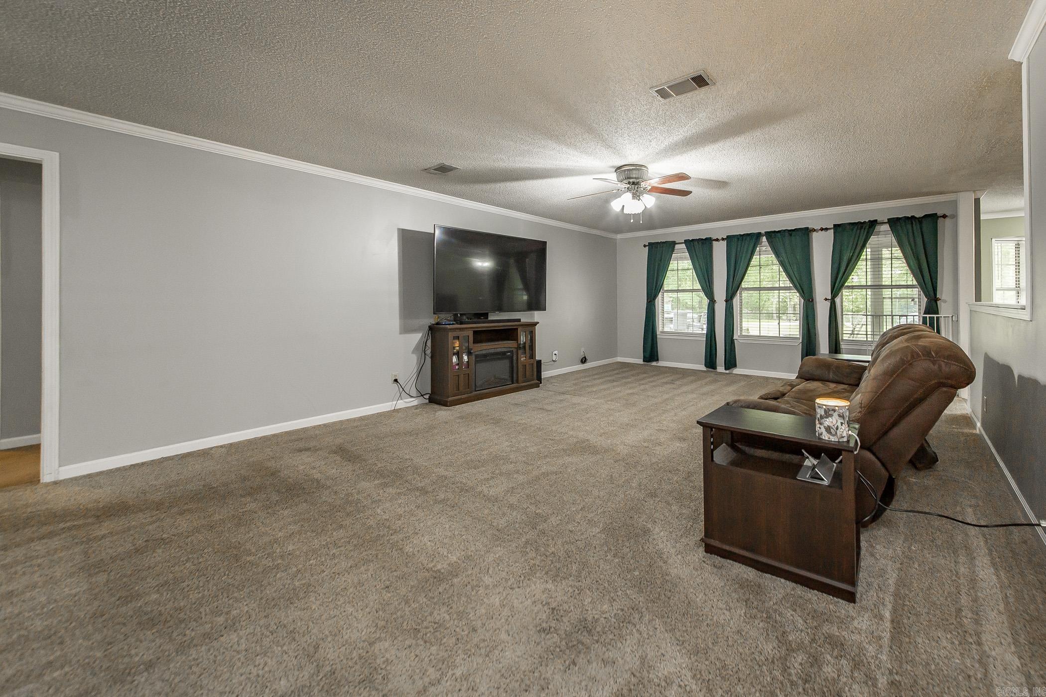 COUNTRY LANE - Residential