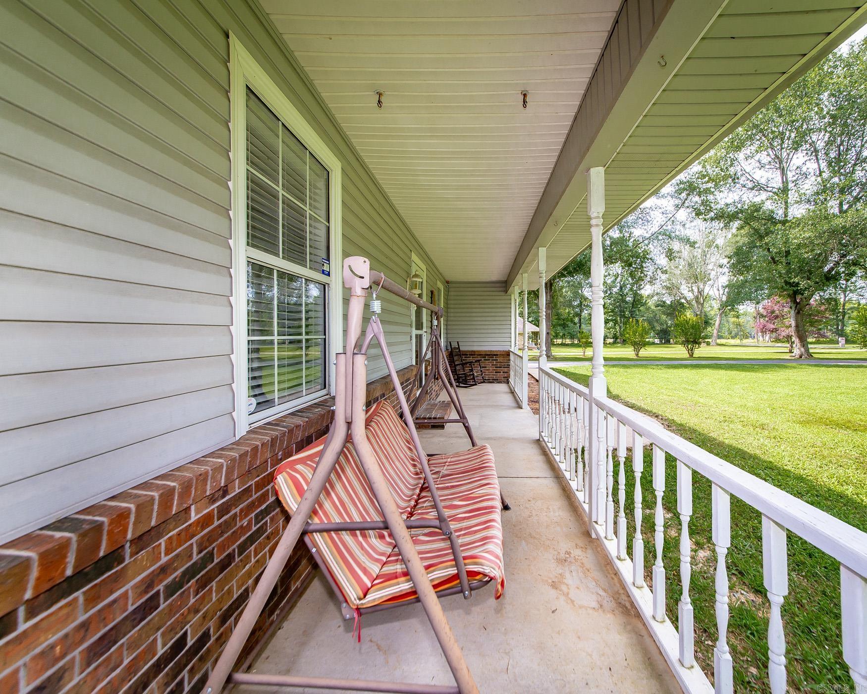 COUNTRY LANE - Residential