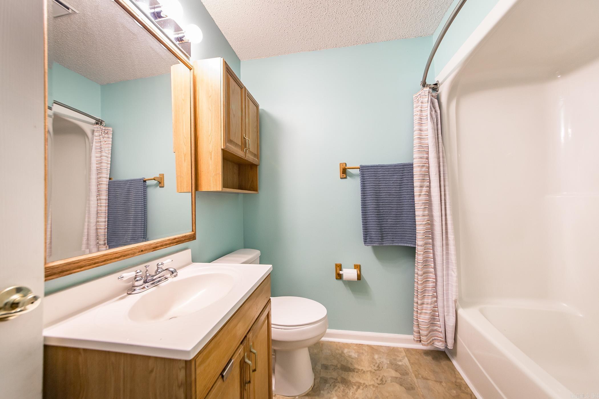 COUNTRY LANE - Residential