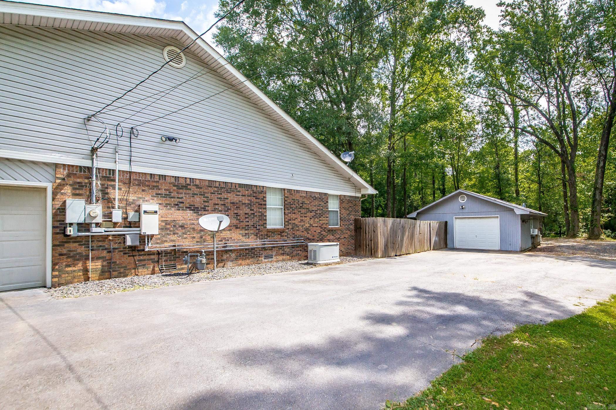 COUNTRY LANE - Residential