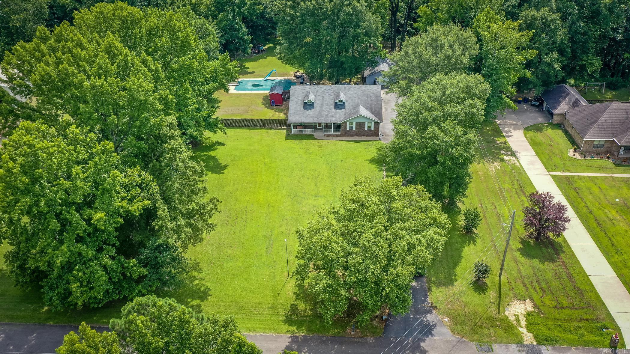 COUNTRY LANE - Residential