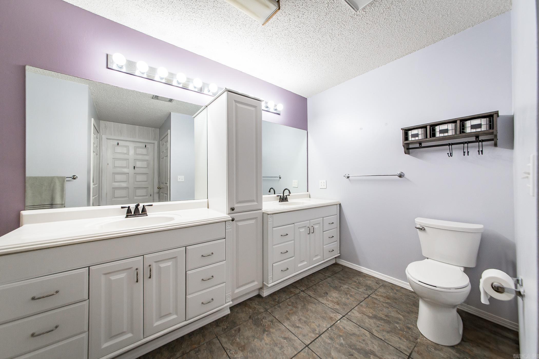 COUNTRY LANE - Residential