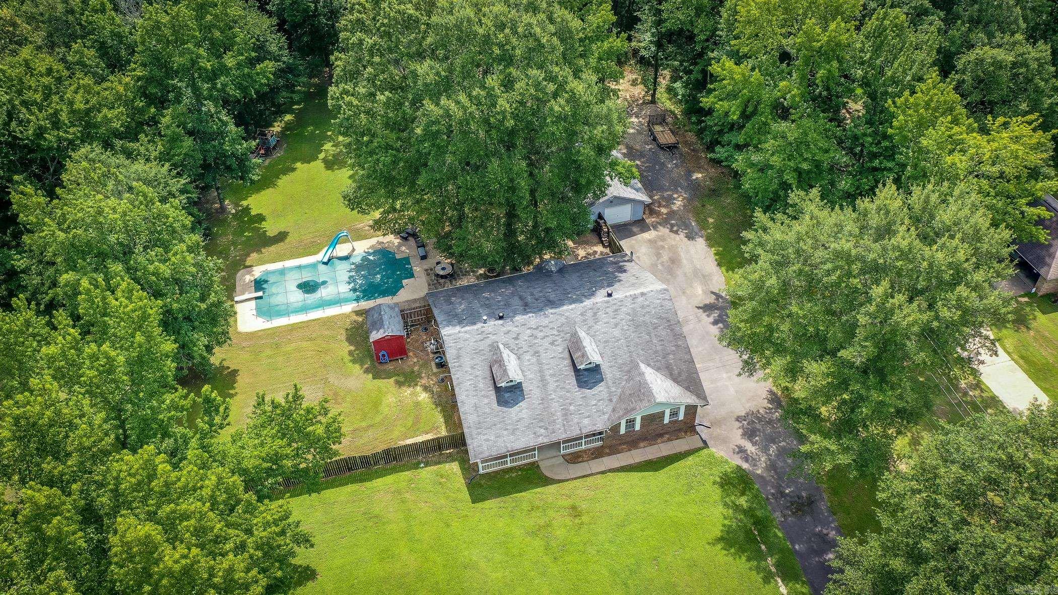 COUNTRY LANE - Residential