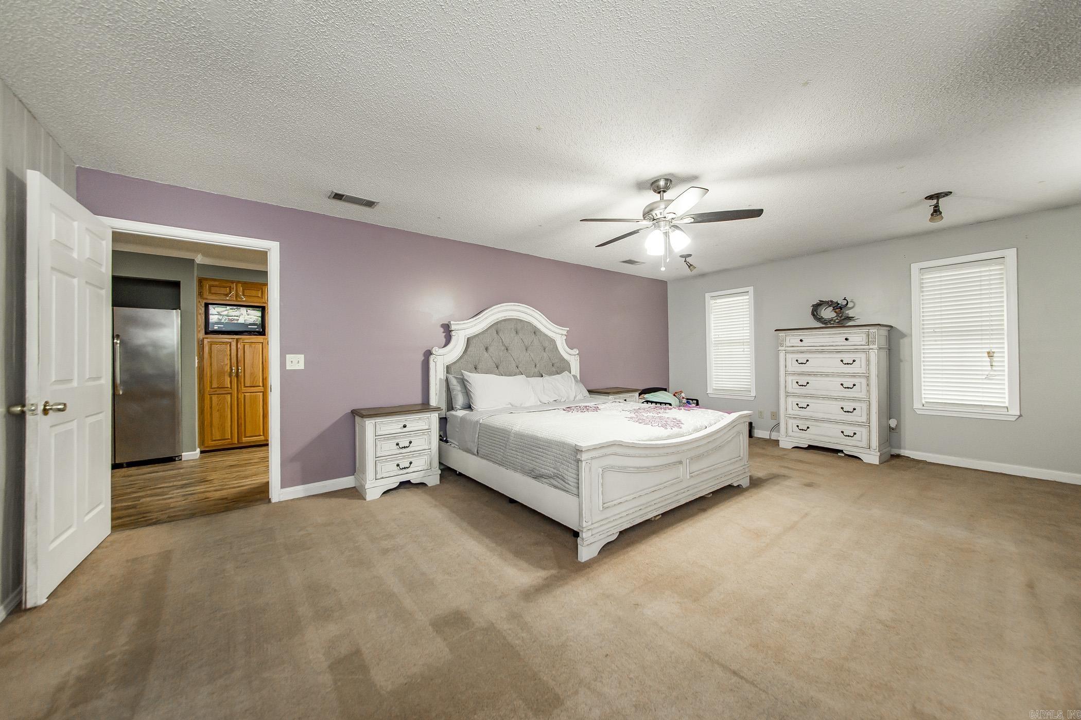 COUNTRY LANE - Residential