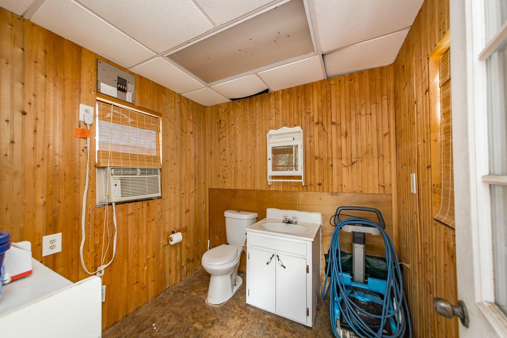 COUNTRY LANE - Residential