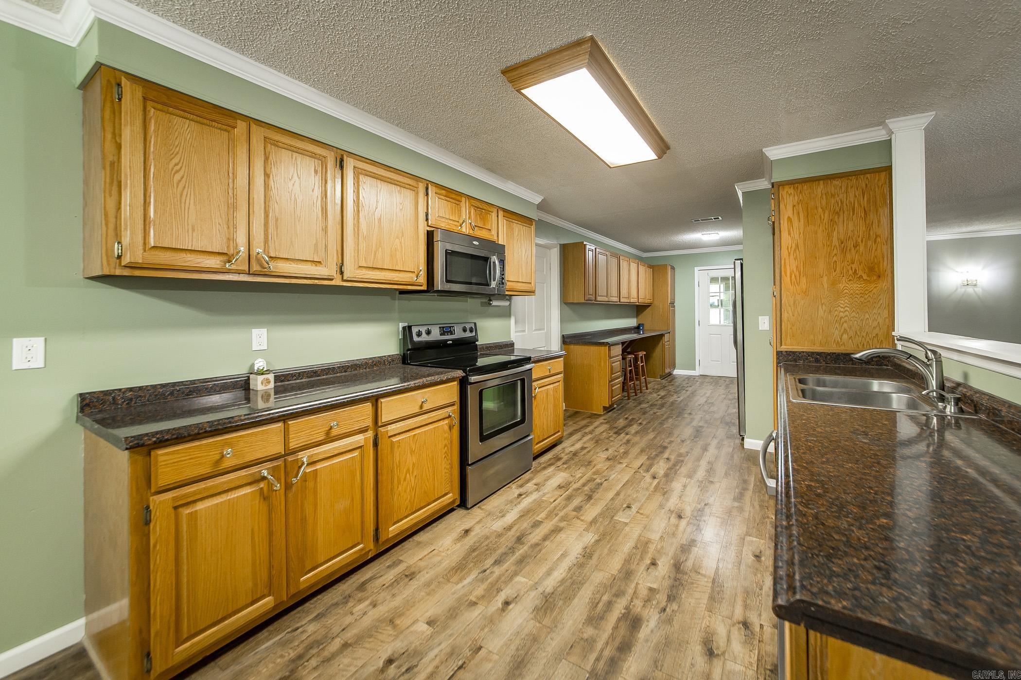 COUNTRY LANE - Residential