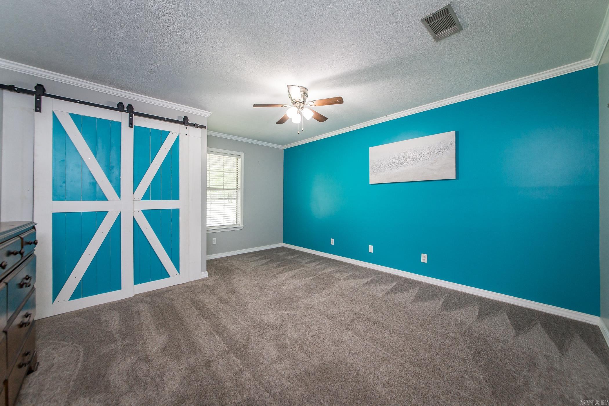 COUNTRY LANE - Residential