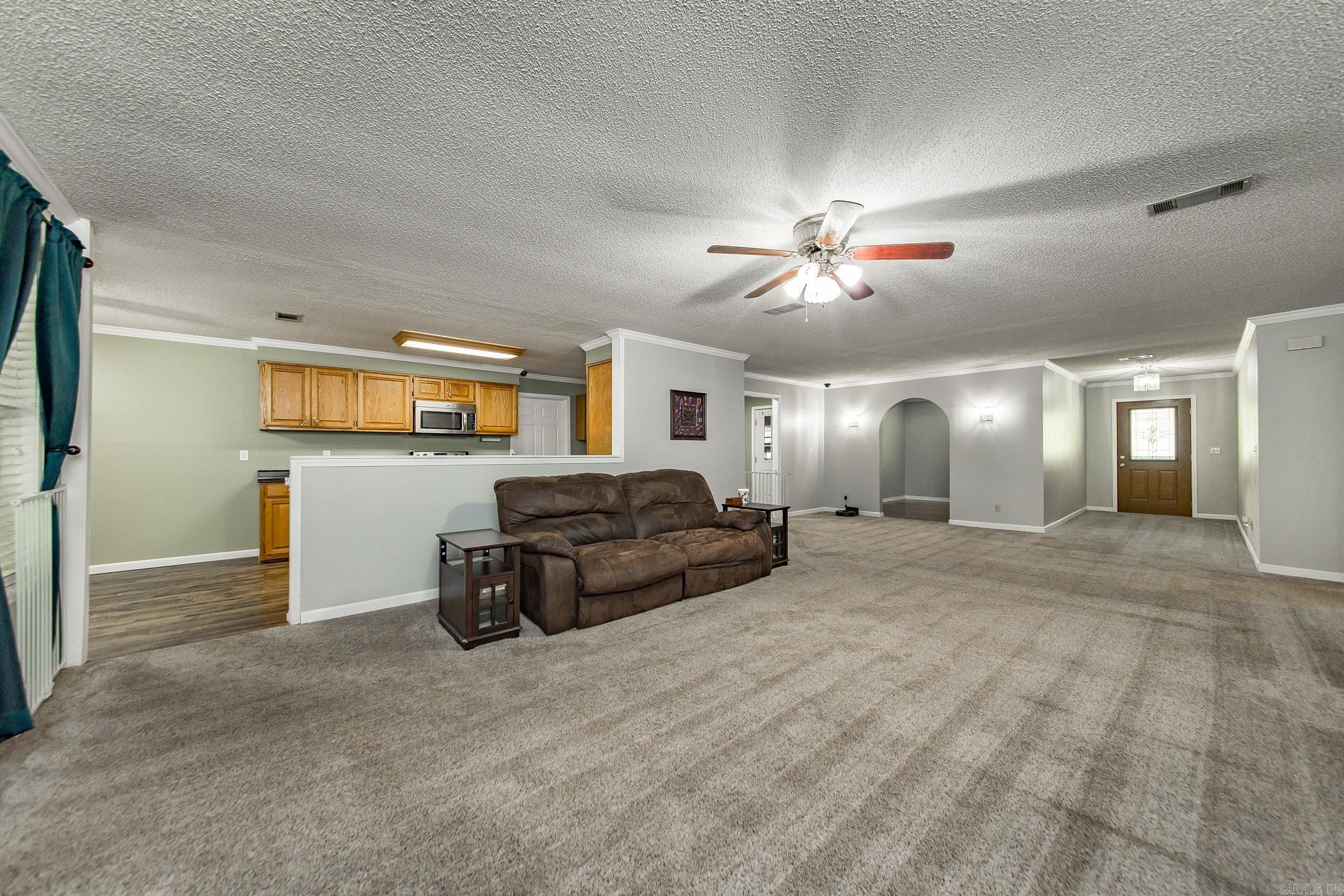 COUNTRY LANE - Residential