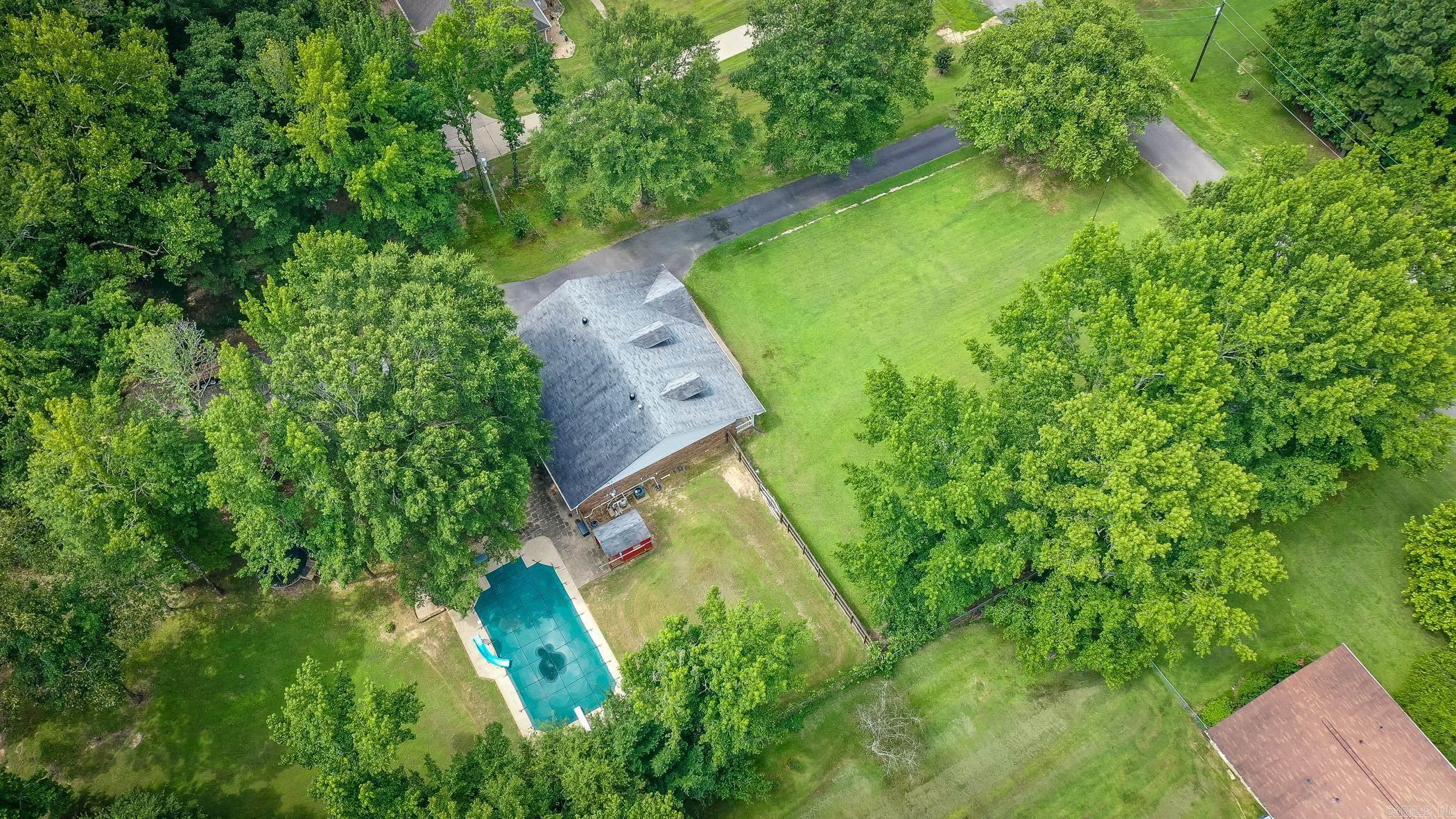 COUNTRY LANE - Residential