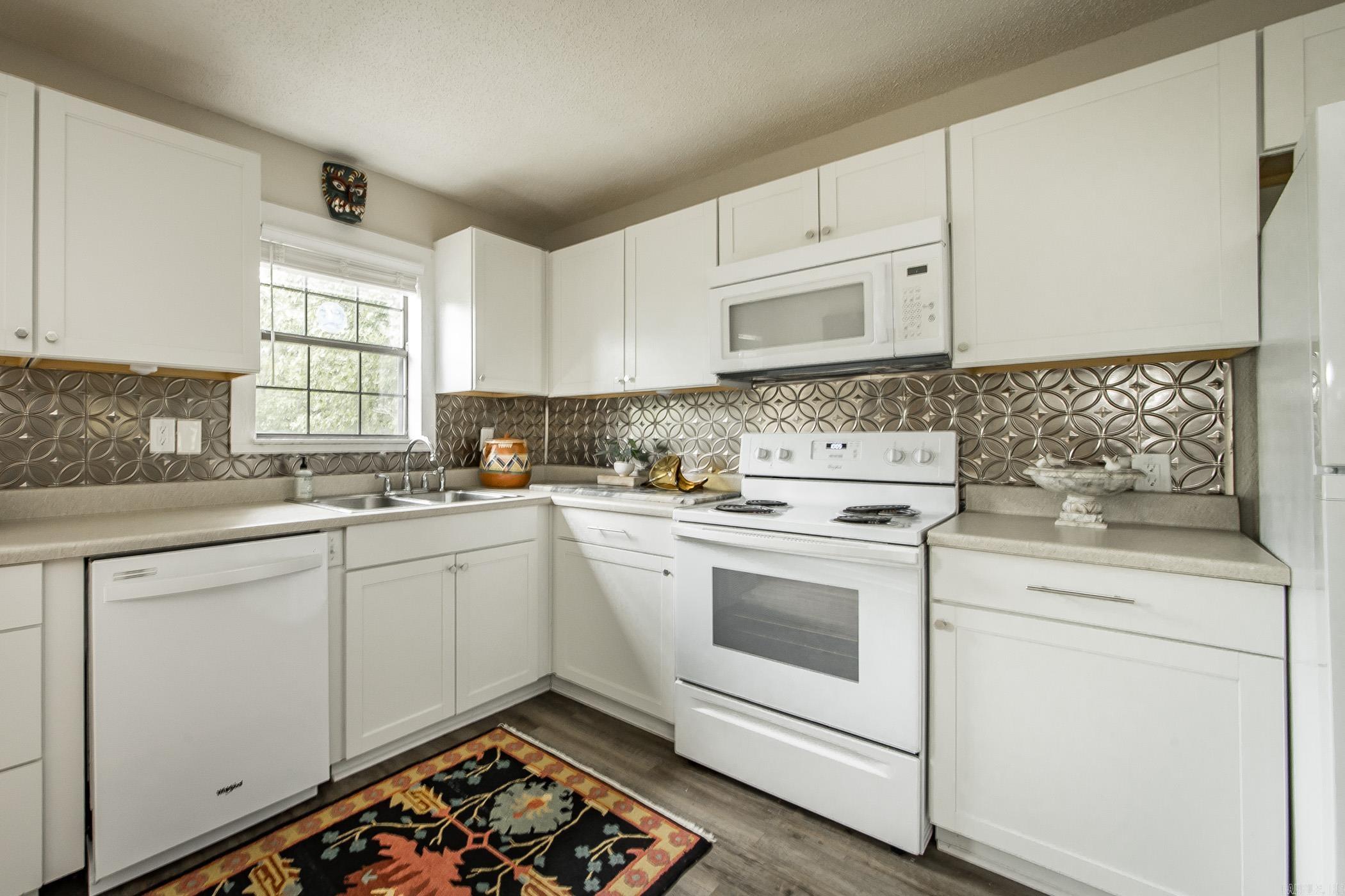 PINE HILL ESTATES - Residential