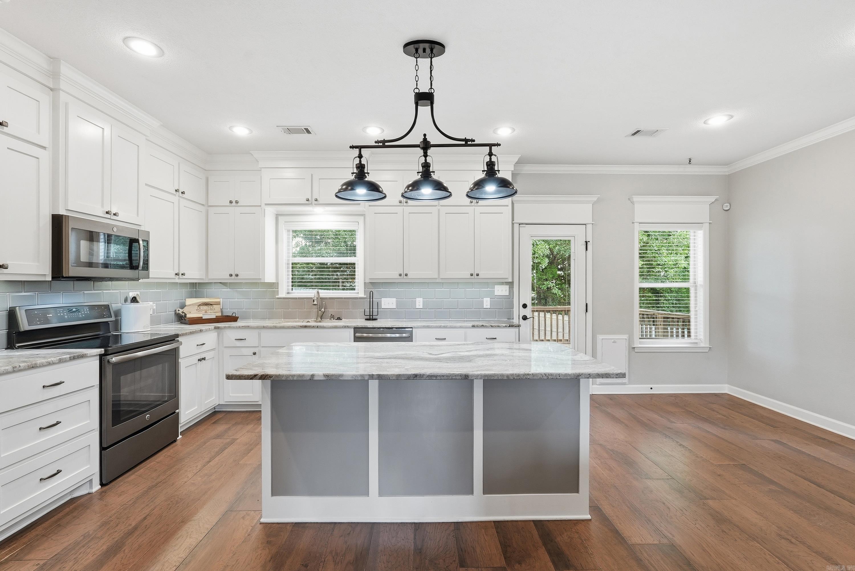 BROOKFIELD WEST - Residential