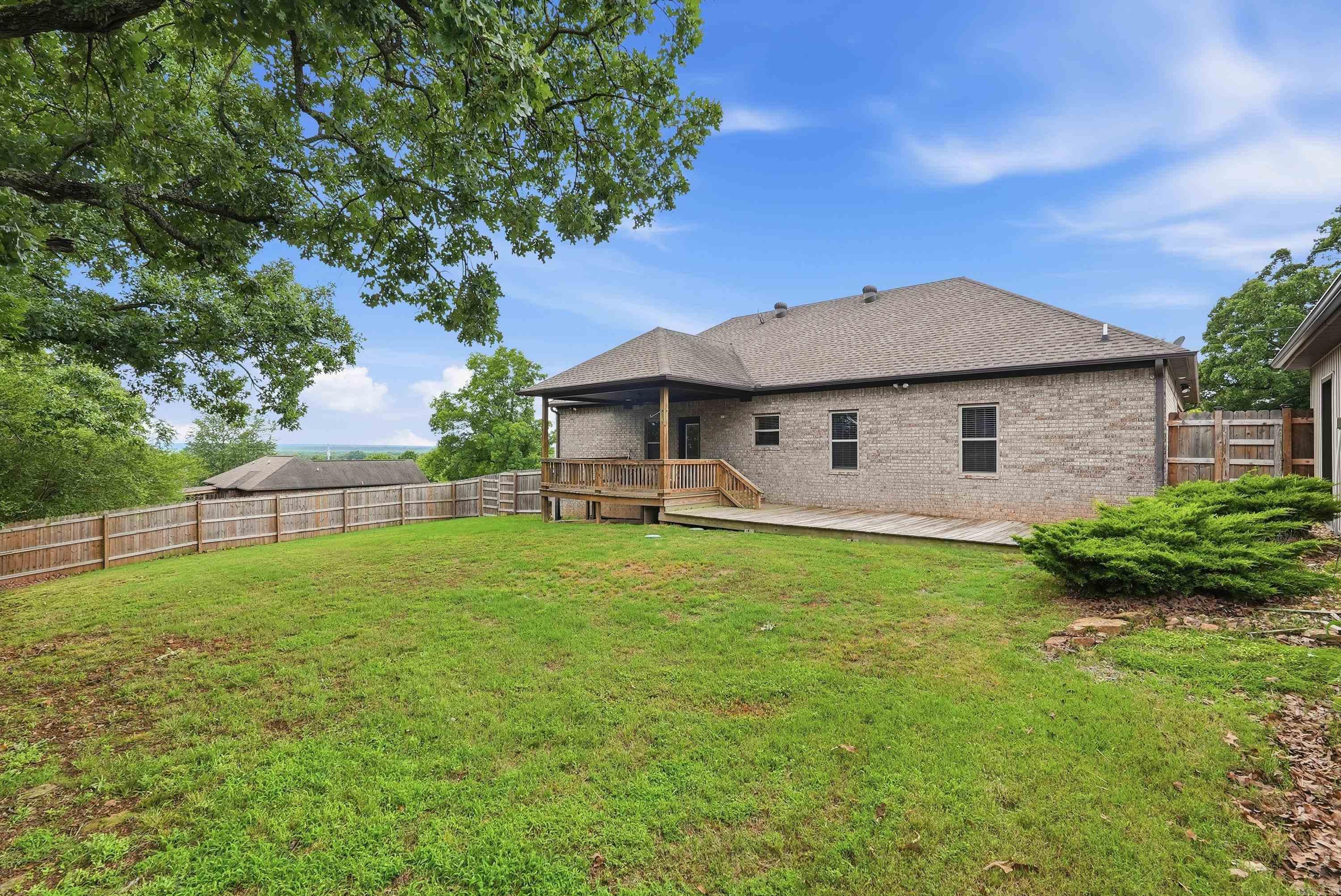 BROOKFIELD WEST - Residential