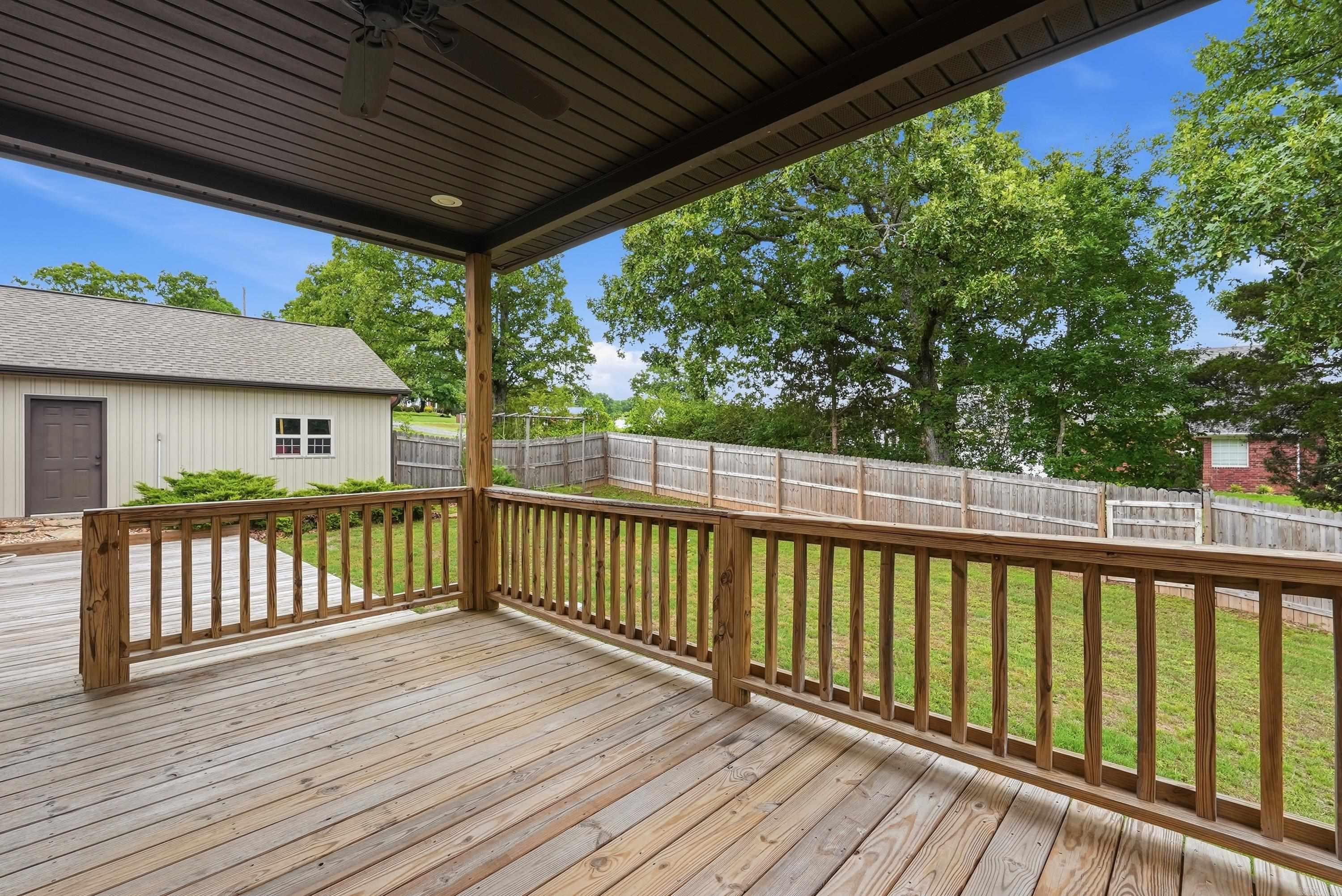 BROOKFIELD WEST - Residential