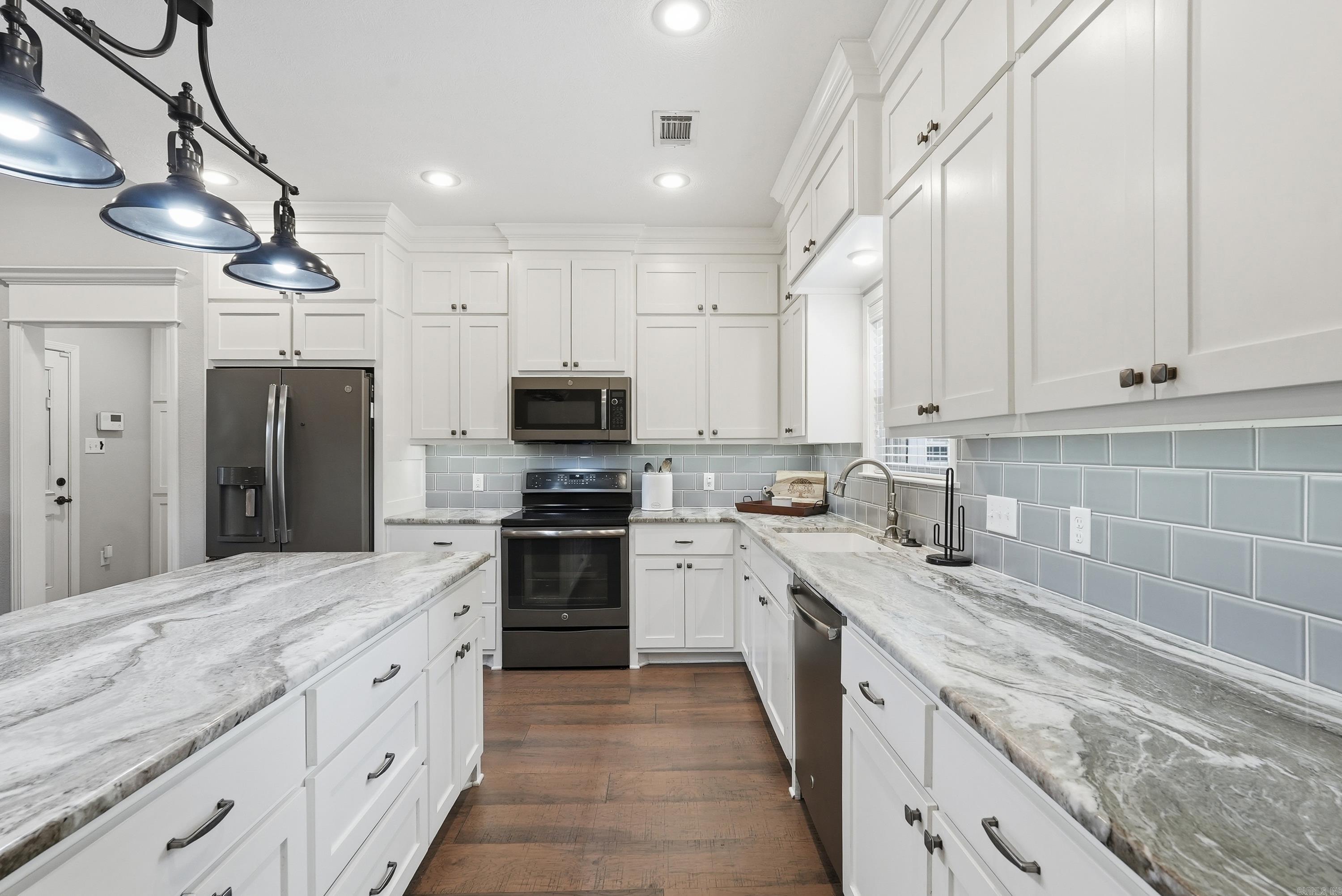 BROOKFIELD WEST - Residential