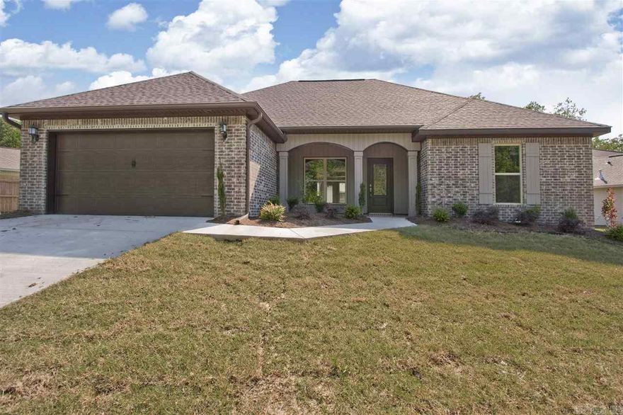 LAKE VIEW CRAFTSMAN STYLE HOME. All upgraded features throughout. Hardwood Flooring, Formal Dining area open to living room, Eat in kitchen with breakfast bar. Beautiful neutral colors throughout. Granite countertops in kitchen and MARBLE bath counter tops, dual sinks in master, walk-in closets, split floor plan, fireplace, tray ceilings in master and living room! Only a short 25 min drive to Little Rock and 20 min drive to PB! White Hall Schools! Great area amenities! Come see before it's gone!