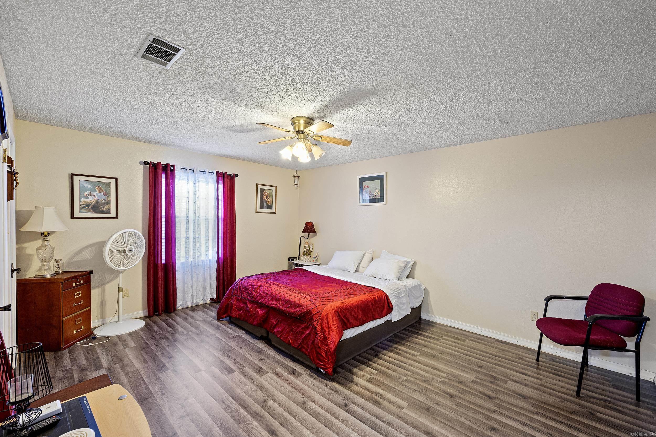 CRAIGWOOD ACRES - Residential