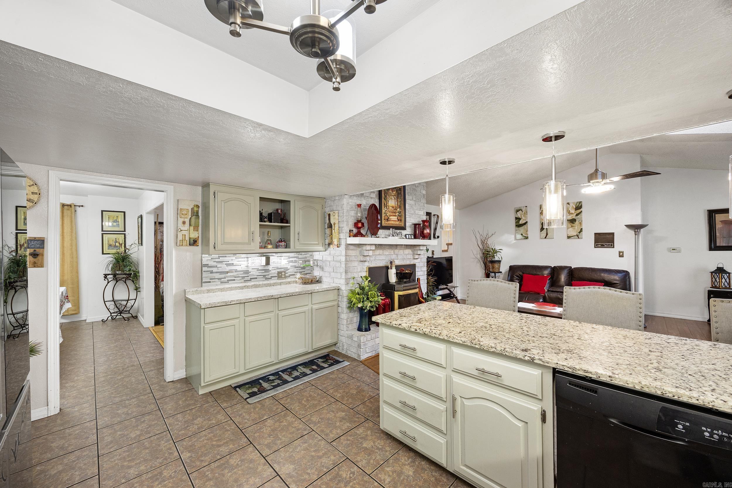 CRAIGWOOD ACRES - Residential