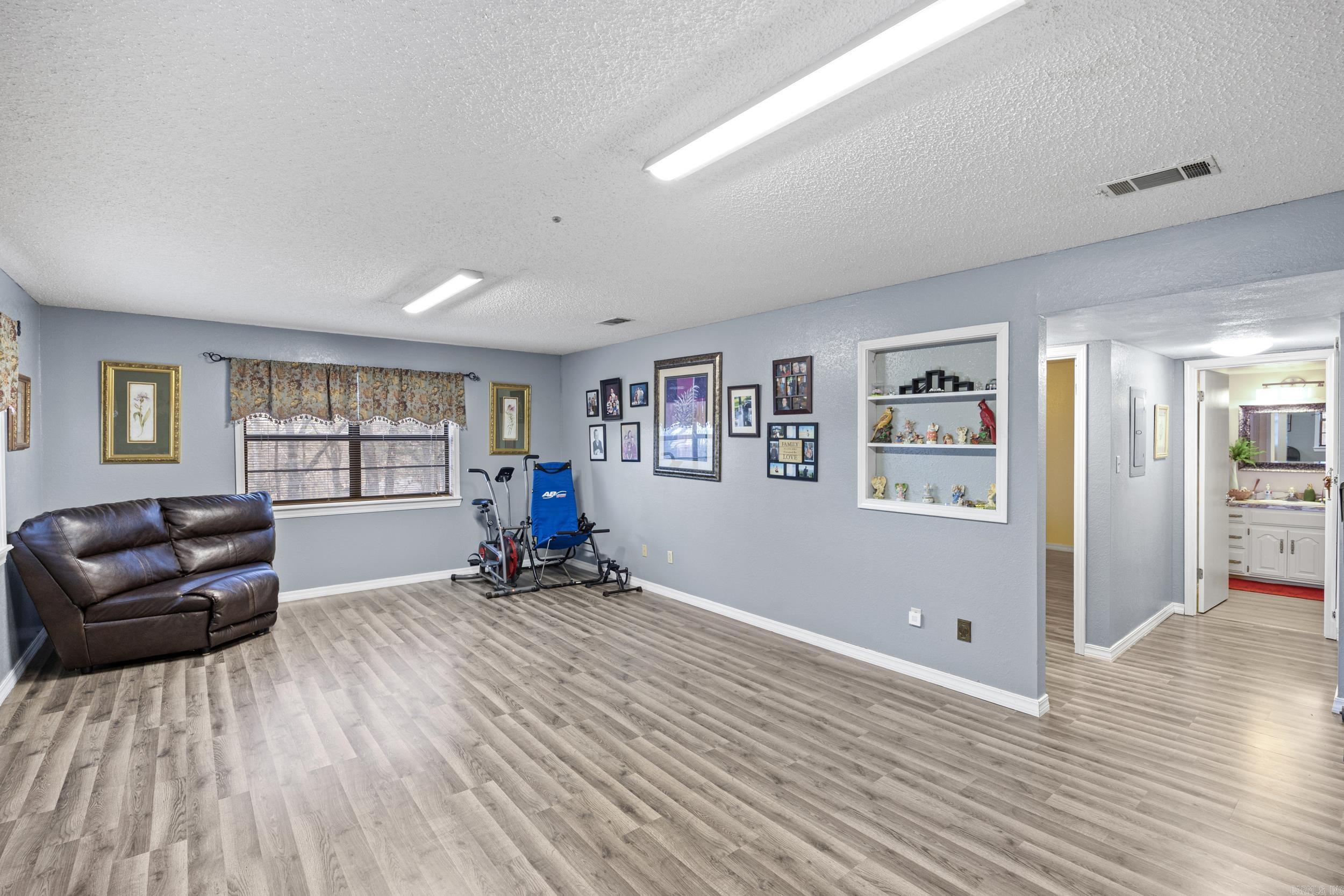 CRAIGWOOD ACRES - Residential