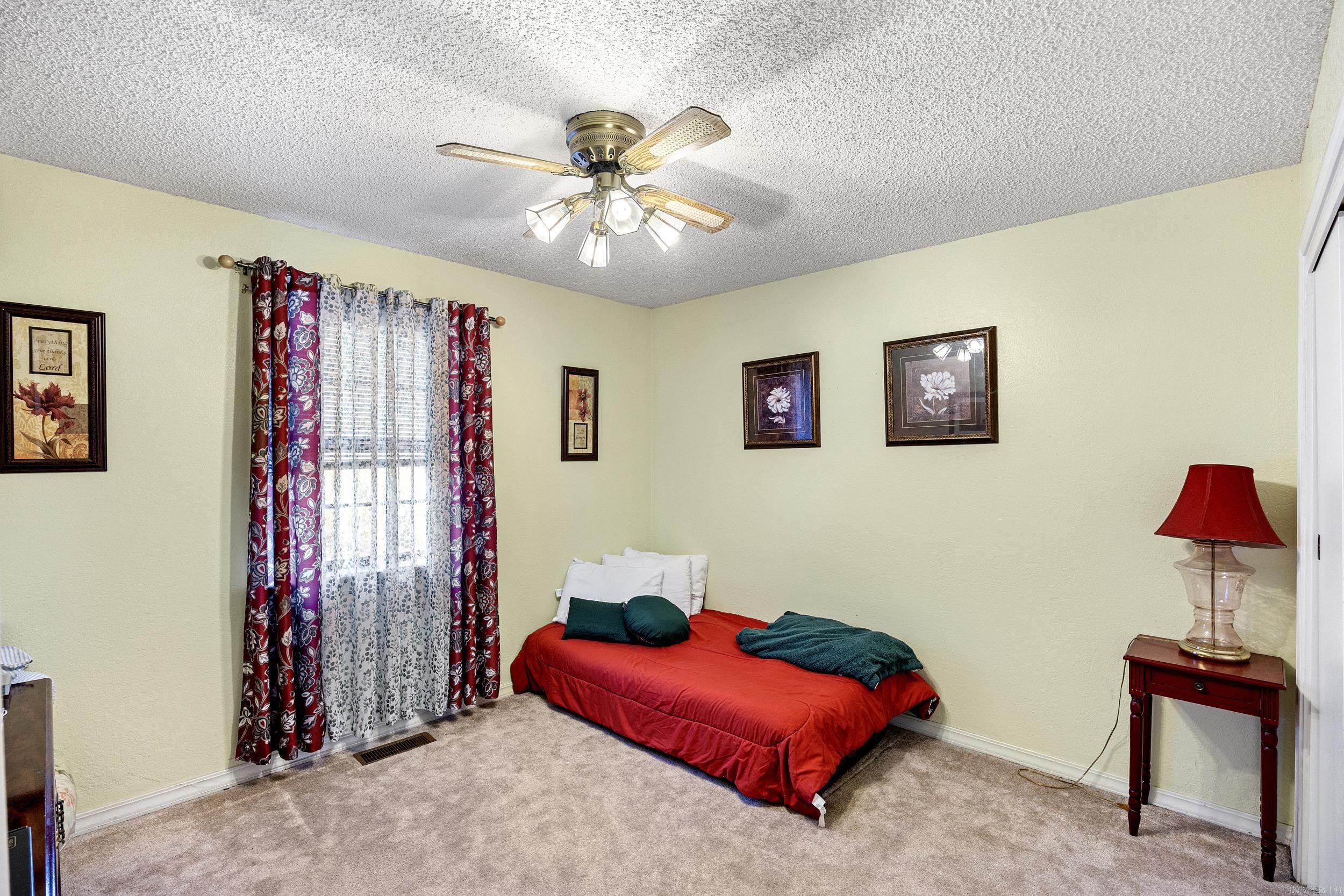 CRAIGWOOD ACRES - Residential