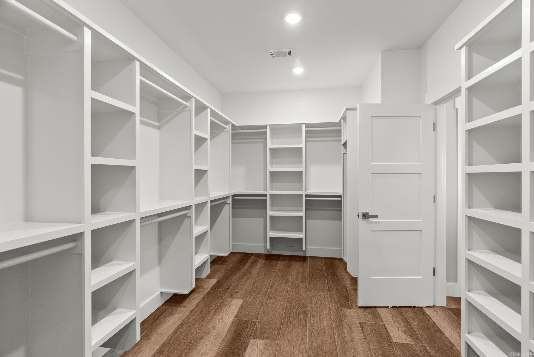 REPUBLICAN VALLEY ESTATES - Residential