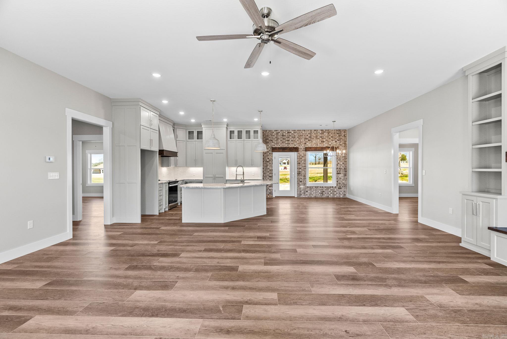 REPUBLICAN VALLEY ESTATES - Residential