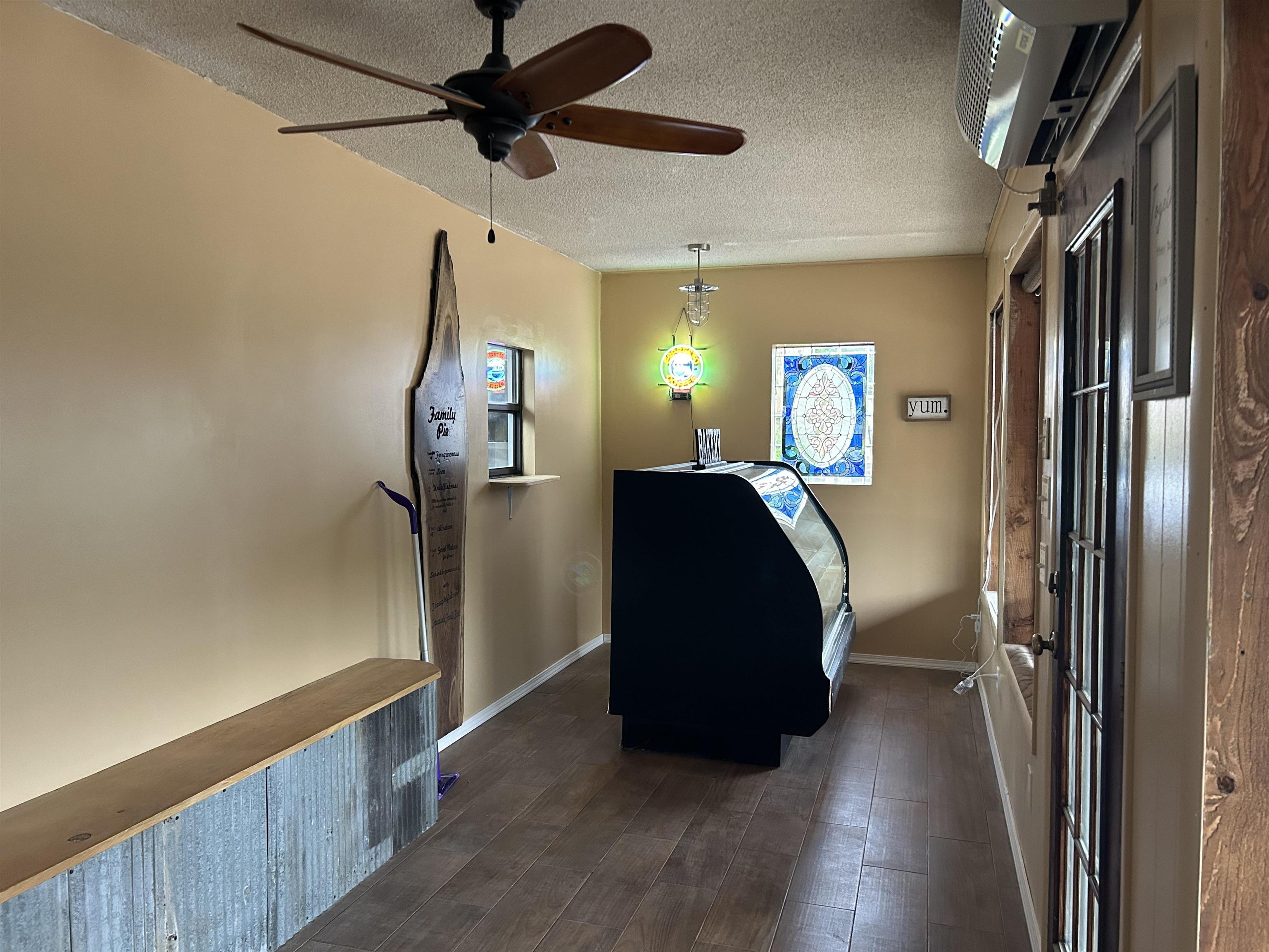 Original Hardy - Commercial Sale