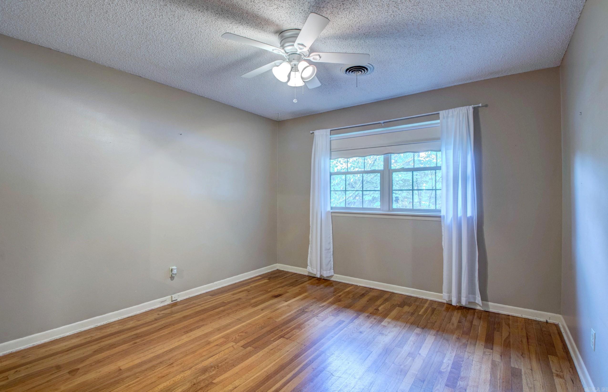 NORTH LAKEVIEW - Residential