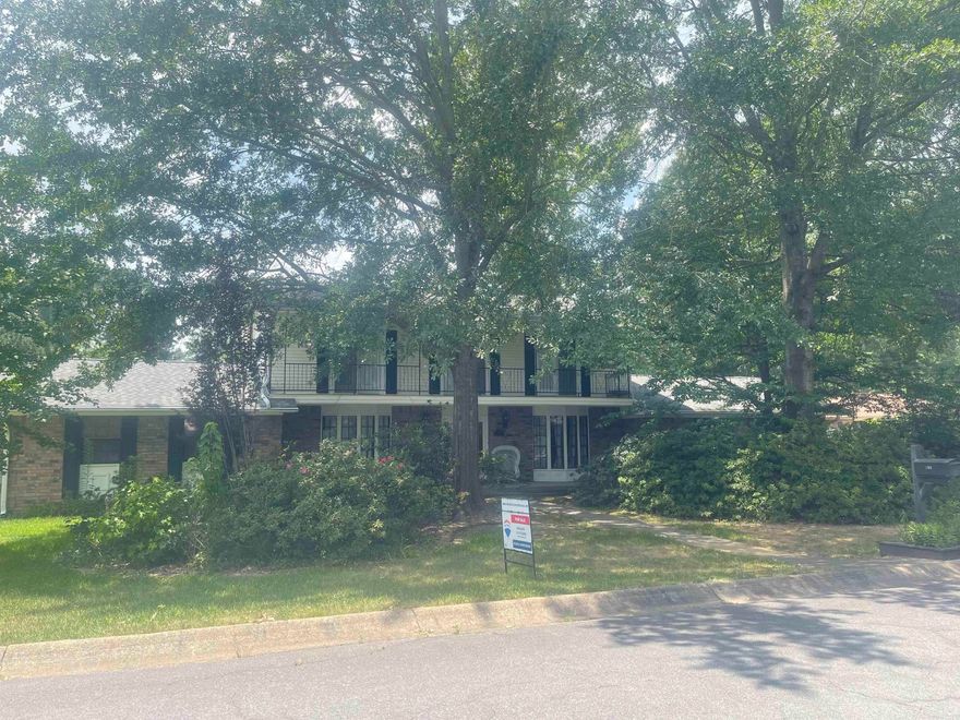 RARE FIND FOR A HOUSE THIS SIZE WITH SO MANY EXTRA FEATURES 4 bedrooms plus 3 baths formal dining room eat in kitchen breakfast bar overlooks large den with fireplace sept game room sept living room plus screened in back patio that overlooks in ground pool .4 LARGE BEDROOM UPSTAIRS WITH A PRIVATE BALCONY WITH DOORS FROM ALL THE ROOMS SUPER LARGE MASTER BEDROOM WITH UPDATED BATH ARE LARGE WALK IN SHOWER CUSTOM TILE WOOD FLOORS IN ALL BEDROOMS UPSTAIRS SIDE LOADING GARAGE NEWER HEAT A/C UNITS ZONED SYSTEM WHOLE HOUSE GENERATOR .LOTS OF ITEMS REPAIRED PRESENT OWNER HAS LIVED IN THIS HOUSE FOR 31 years .