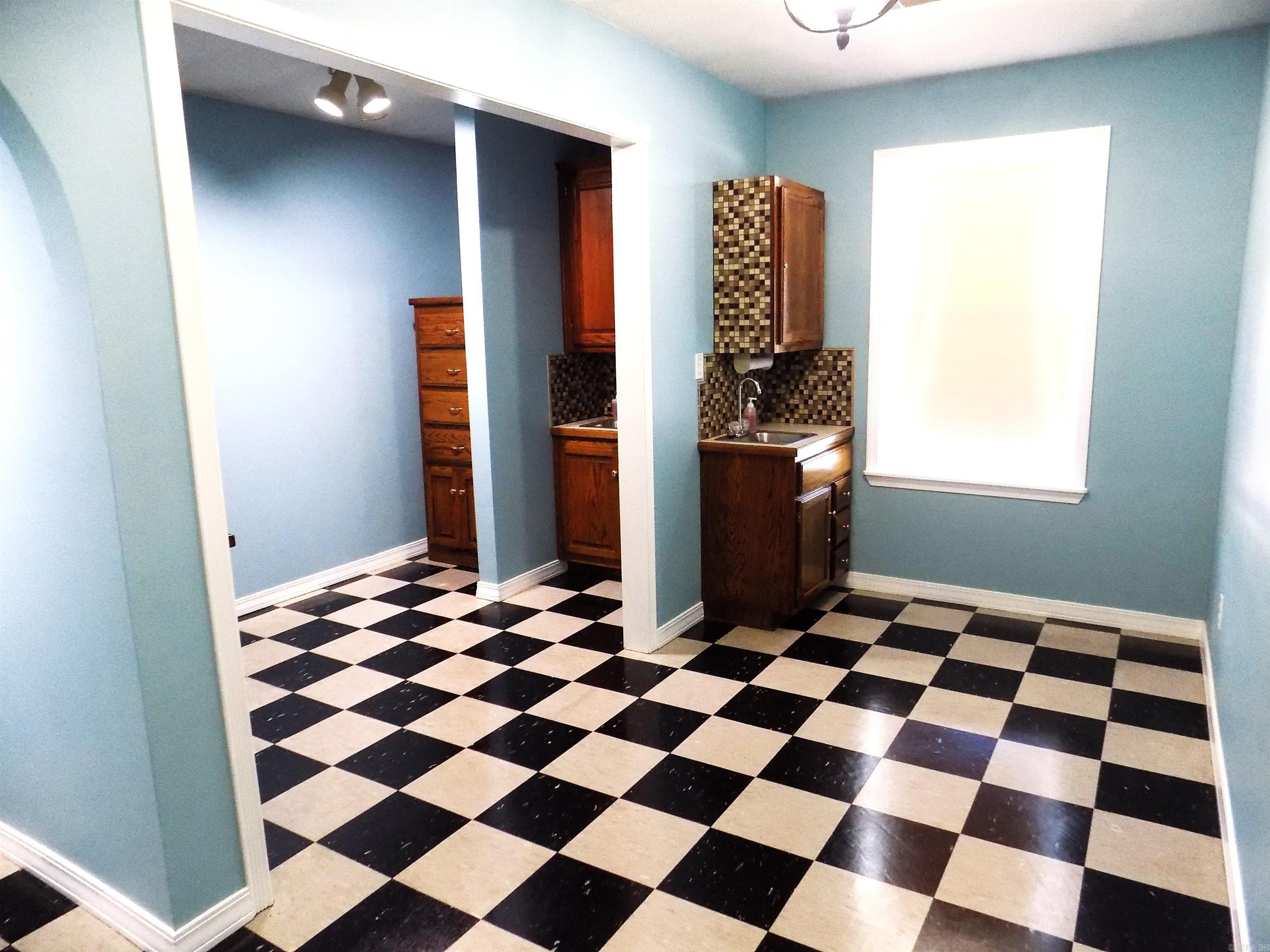 Millers Mall - Commercial Lease