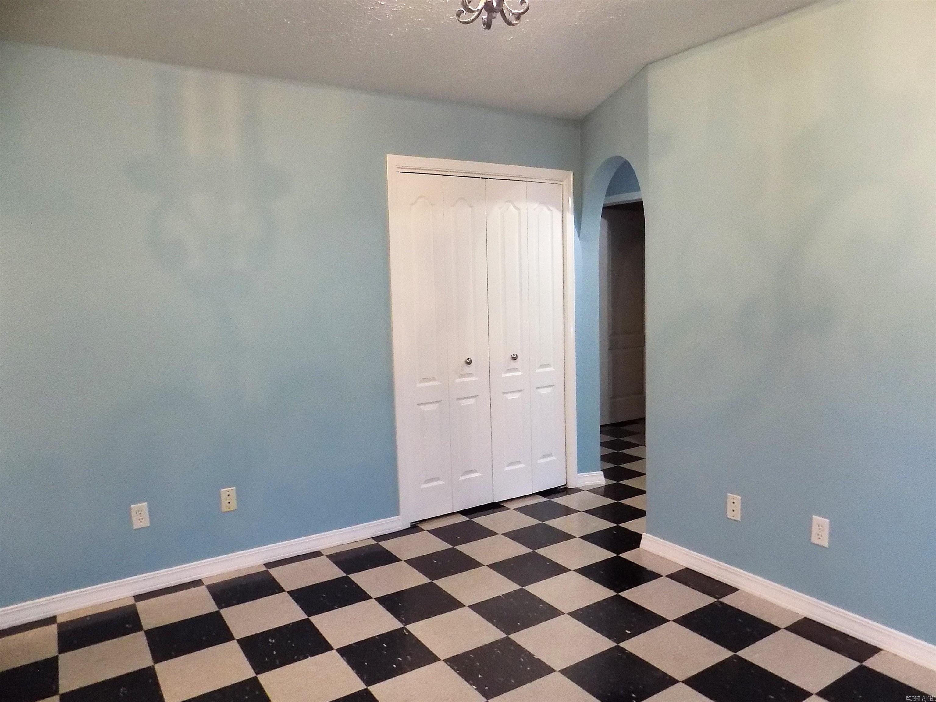 Millers Mall - Commercial Lease
