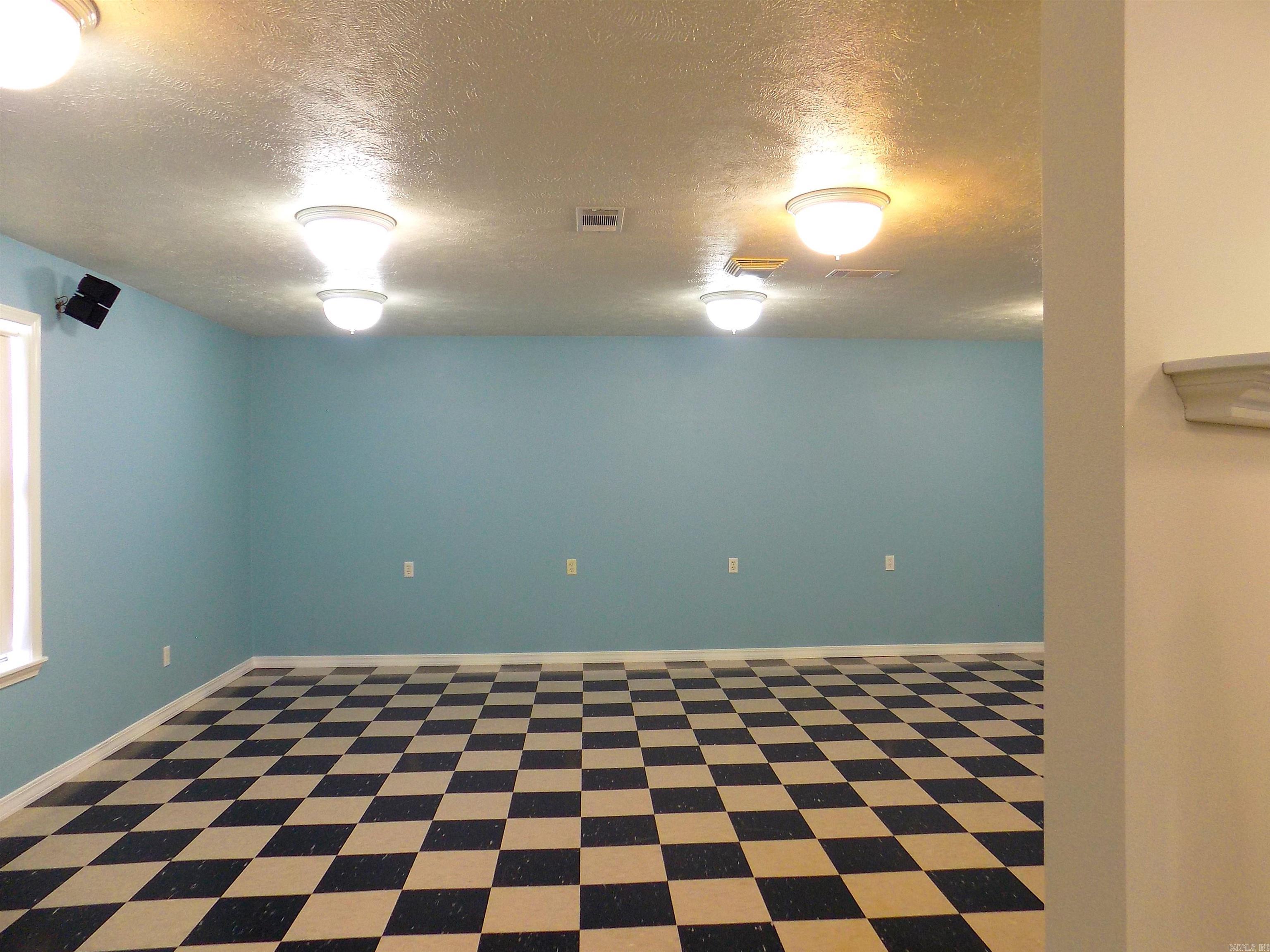 Millers Mall - Commercial Lease