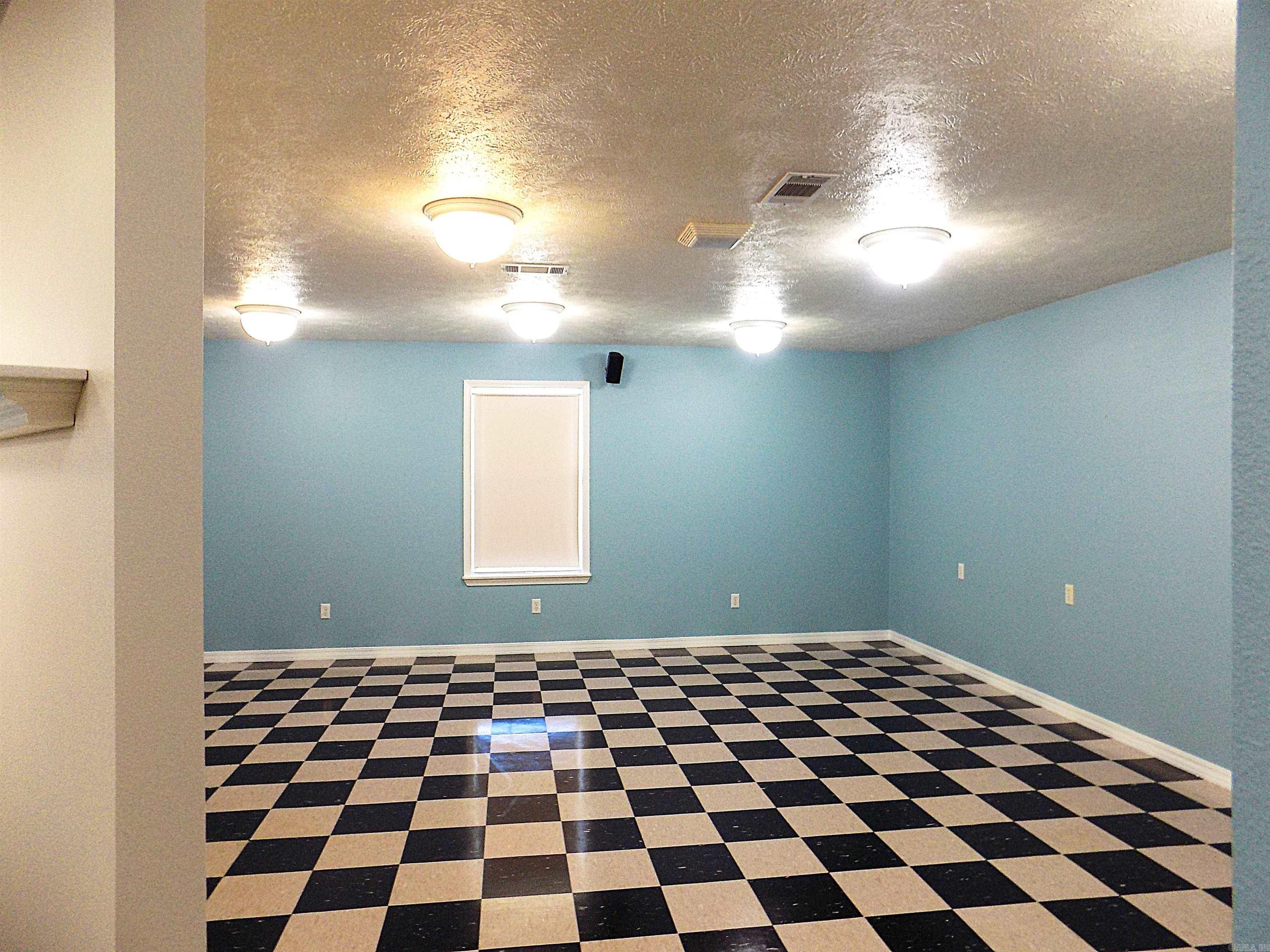Millers Mall - Commercial Lease