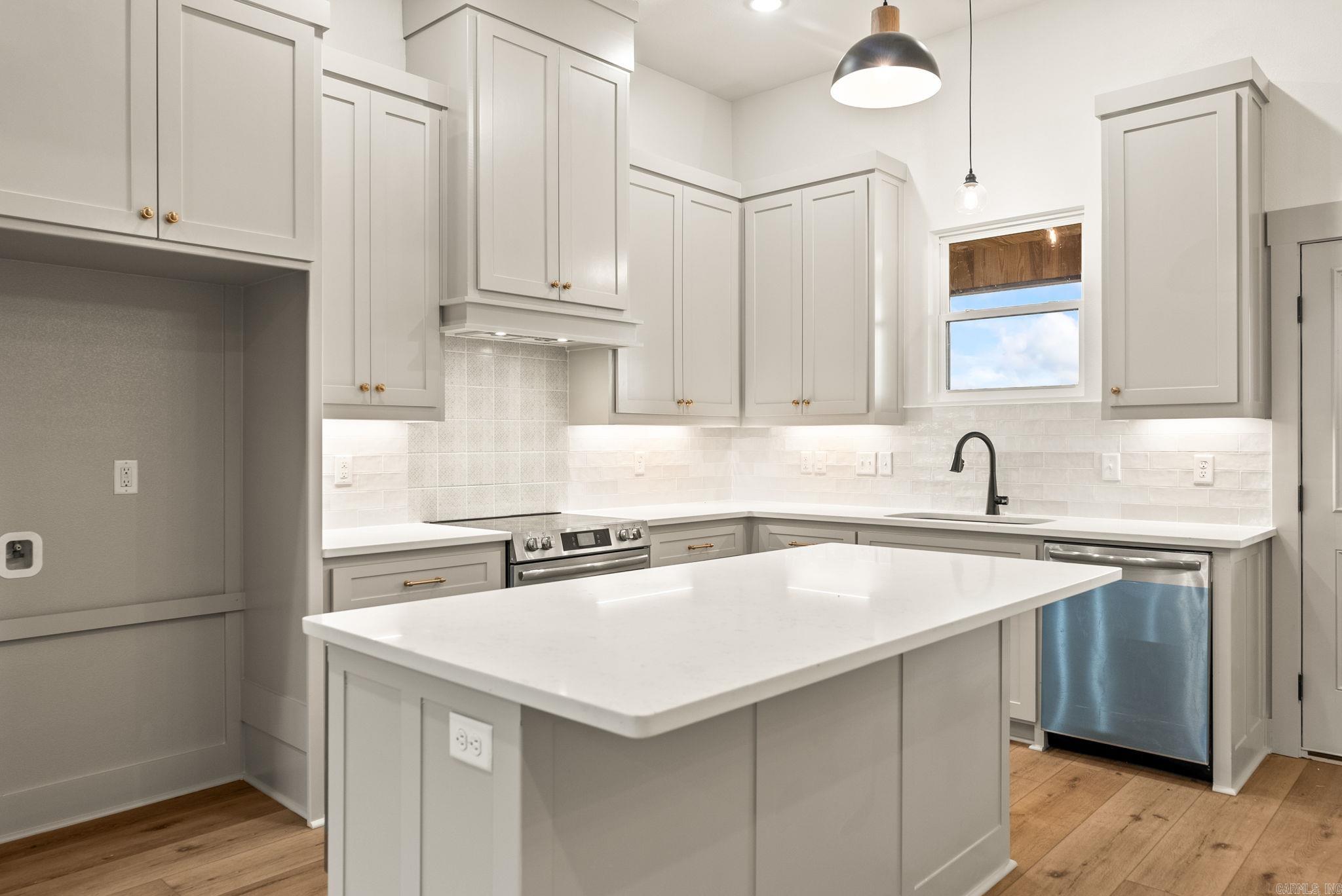 HIDDEN VALLEY ESTATES - Residential