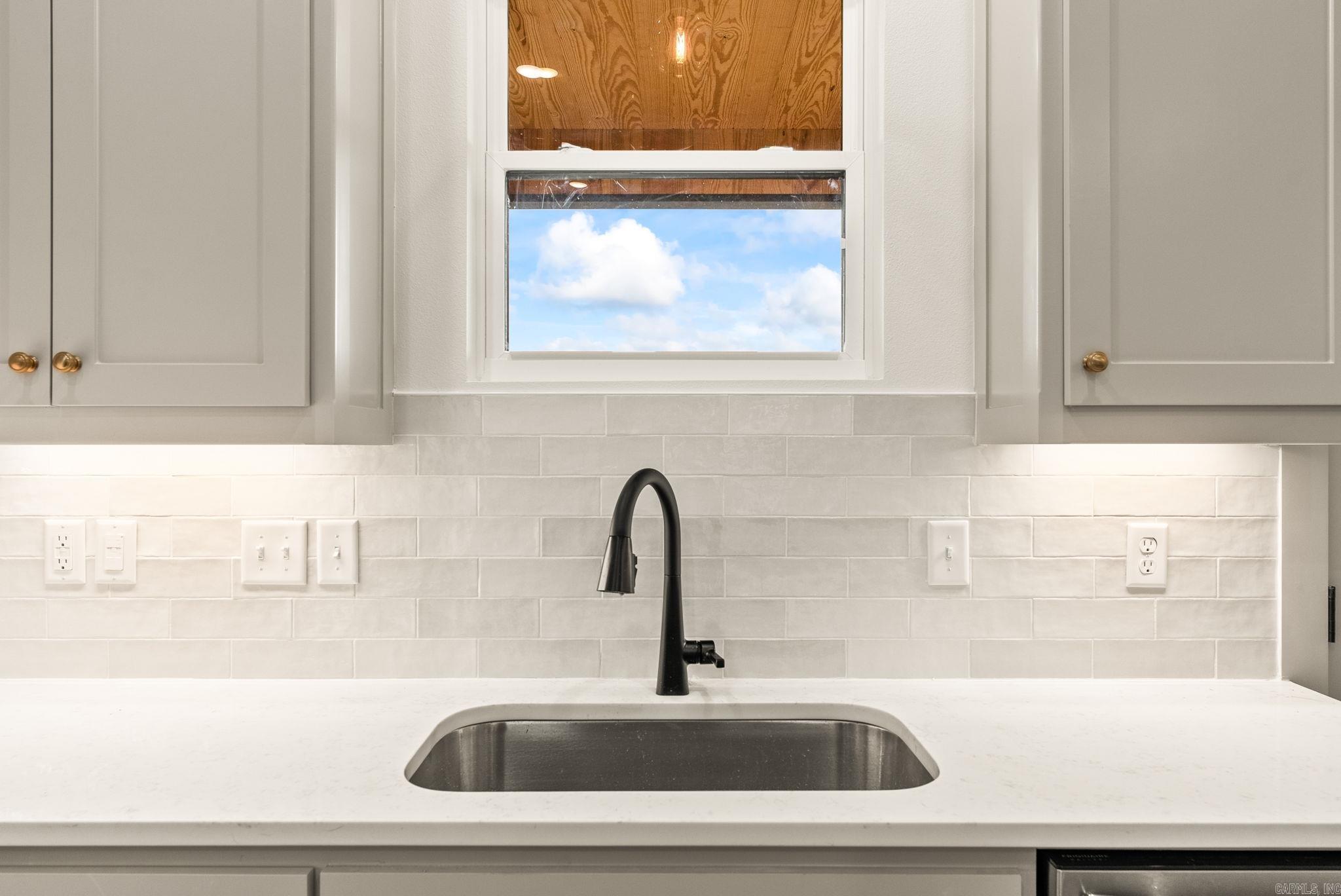 HIDDEN VALLEY ESTATES - Residential