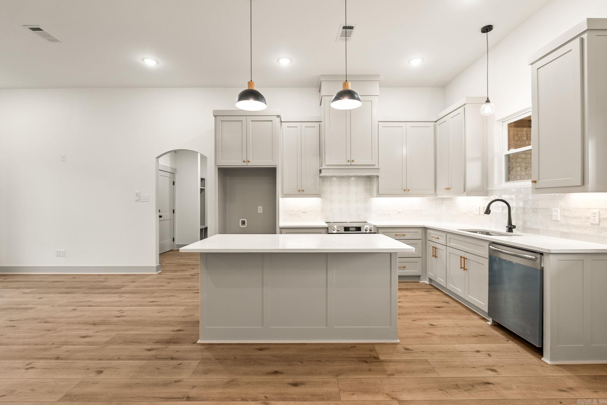 HIDDEN VALLEY ESTATES - Residential