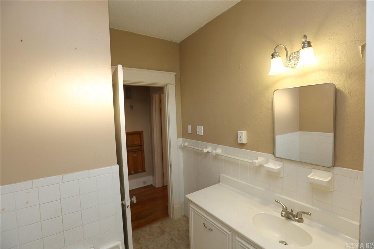 Hill Crest - Residential Lease