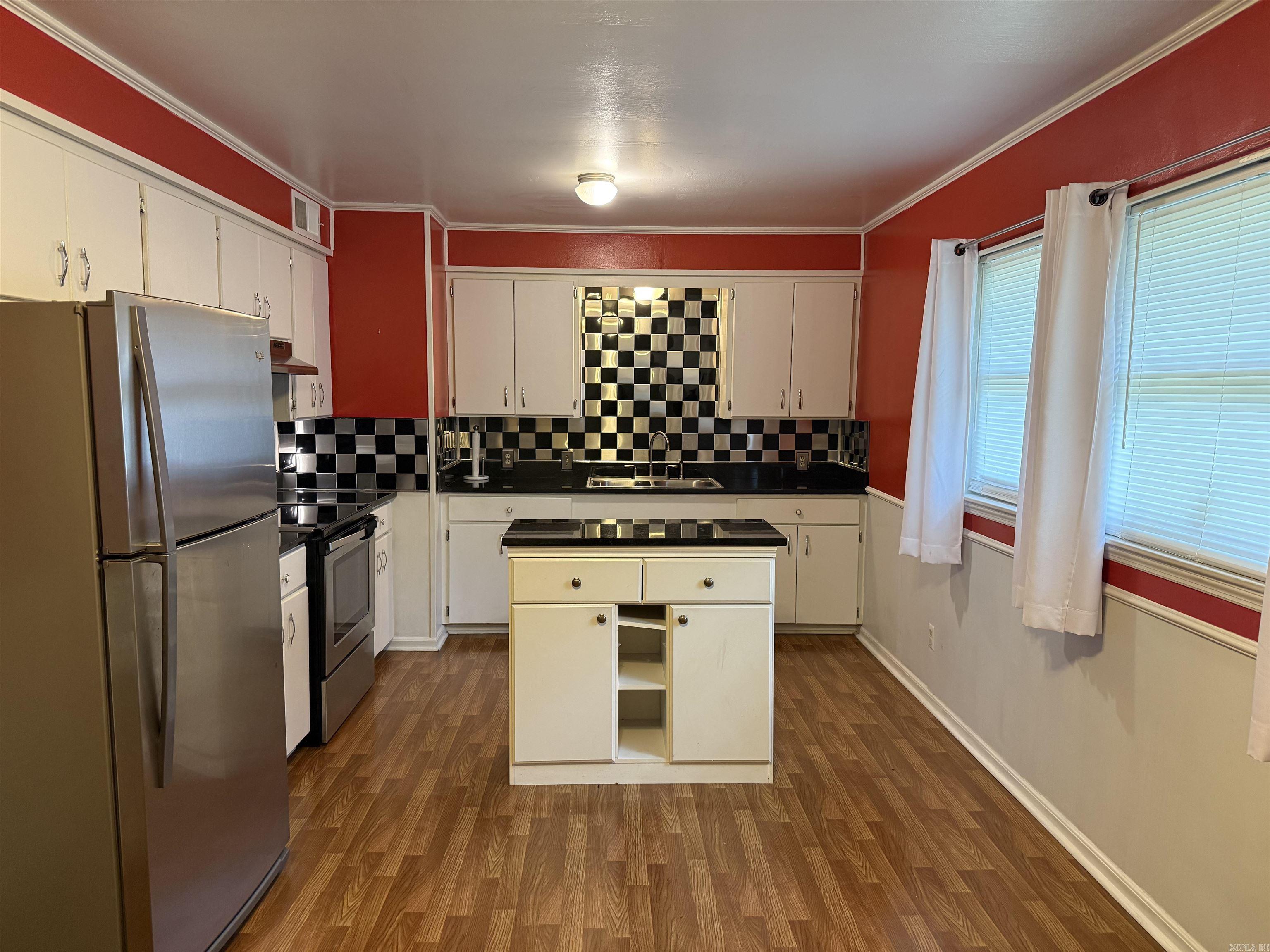 PLANTATION ACRES - Residential