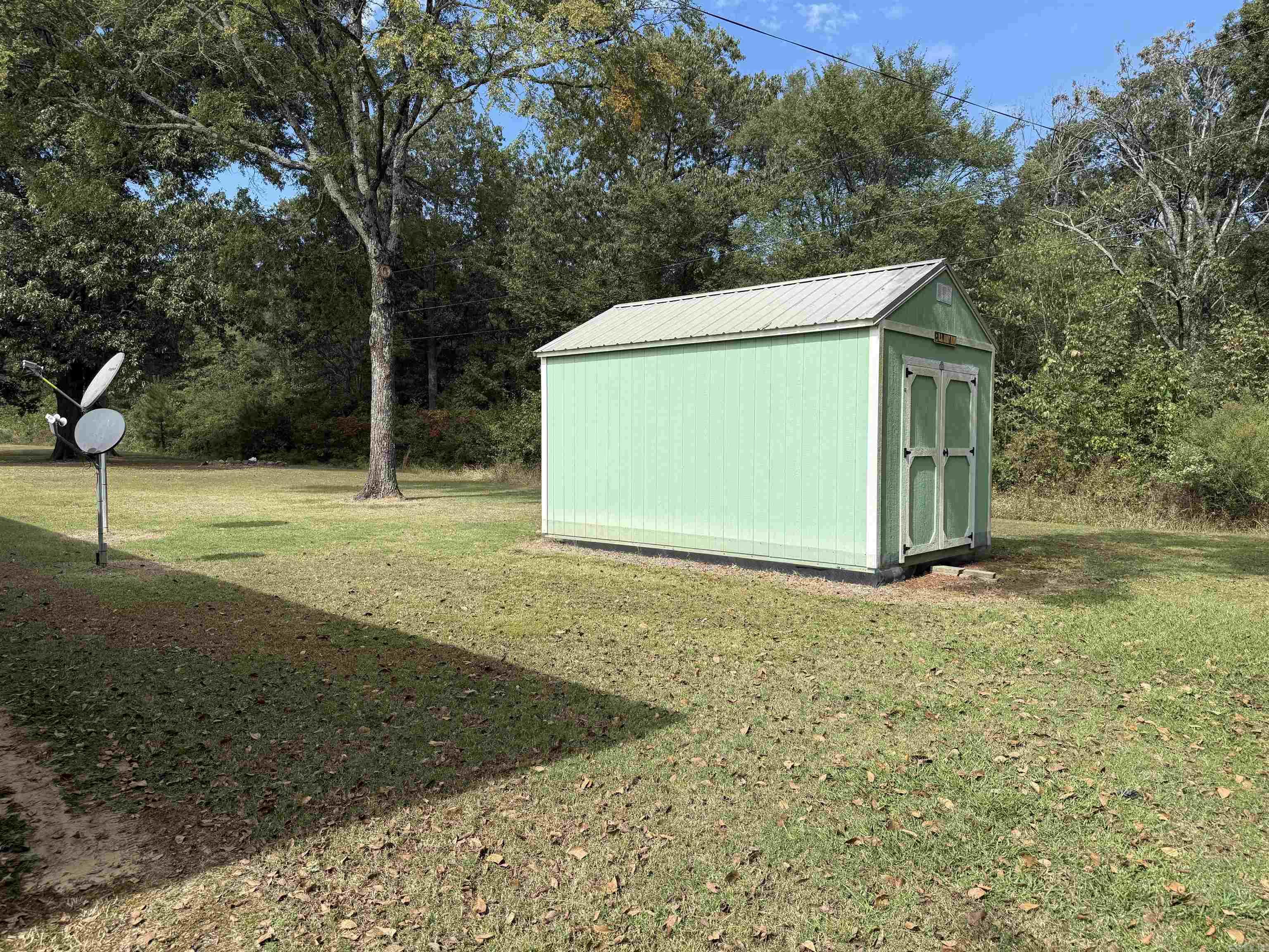 PLANTATION ACRES - Residential