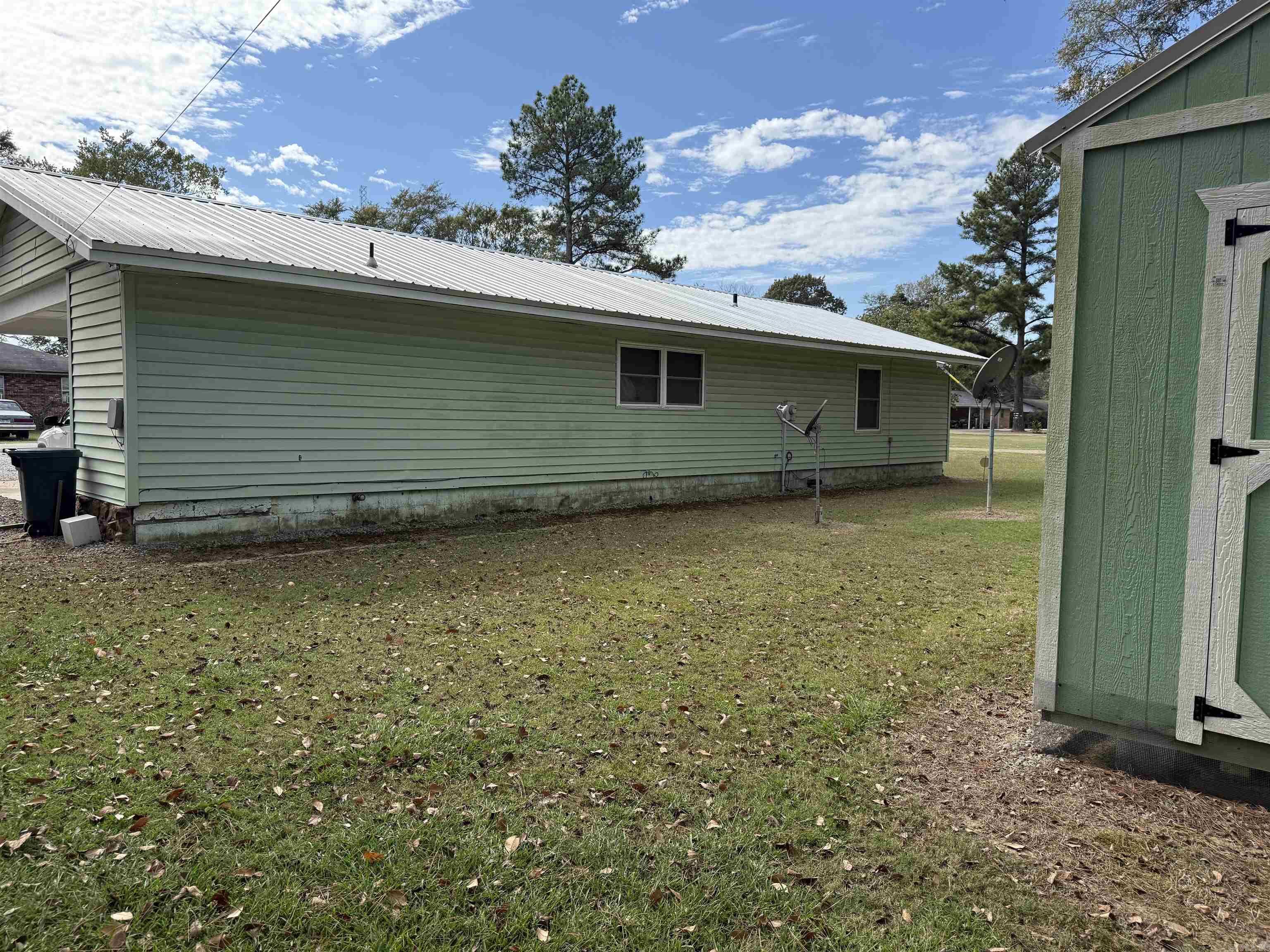 PLANTATION ACRES - Residential