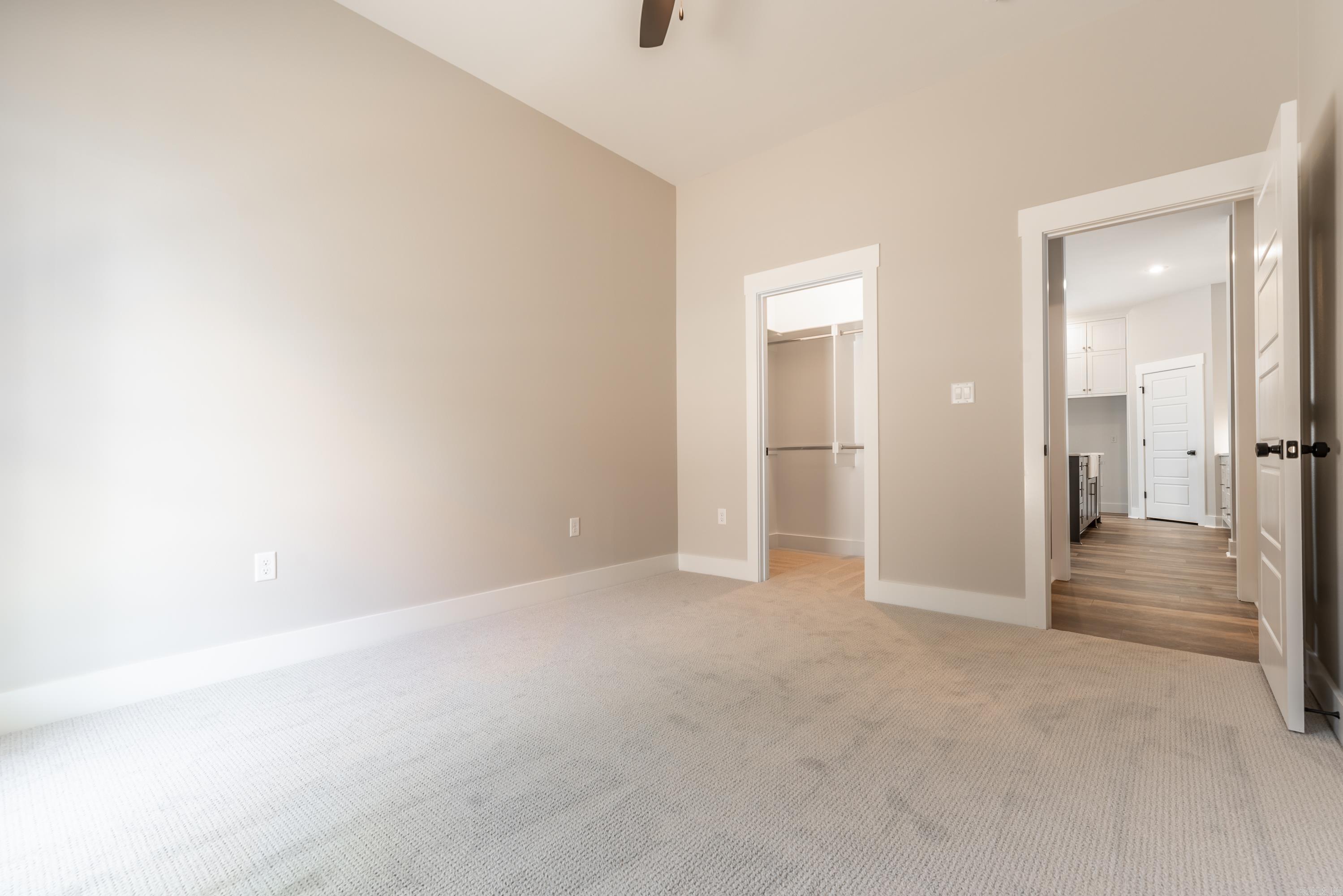 MAJESTIC POINTE - Residential