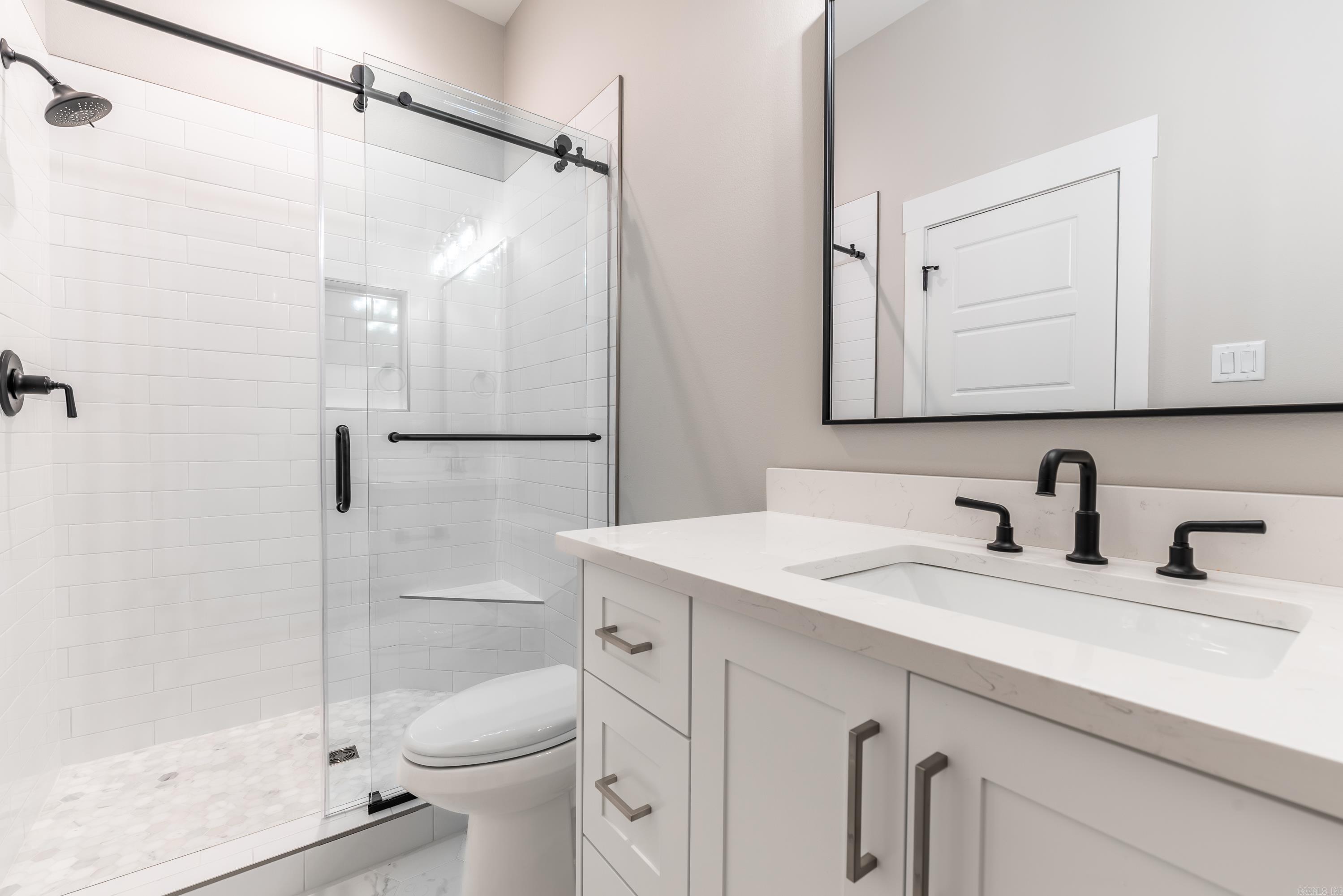 MAJESTIC POINTE - Residential