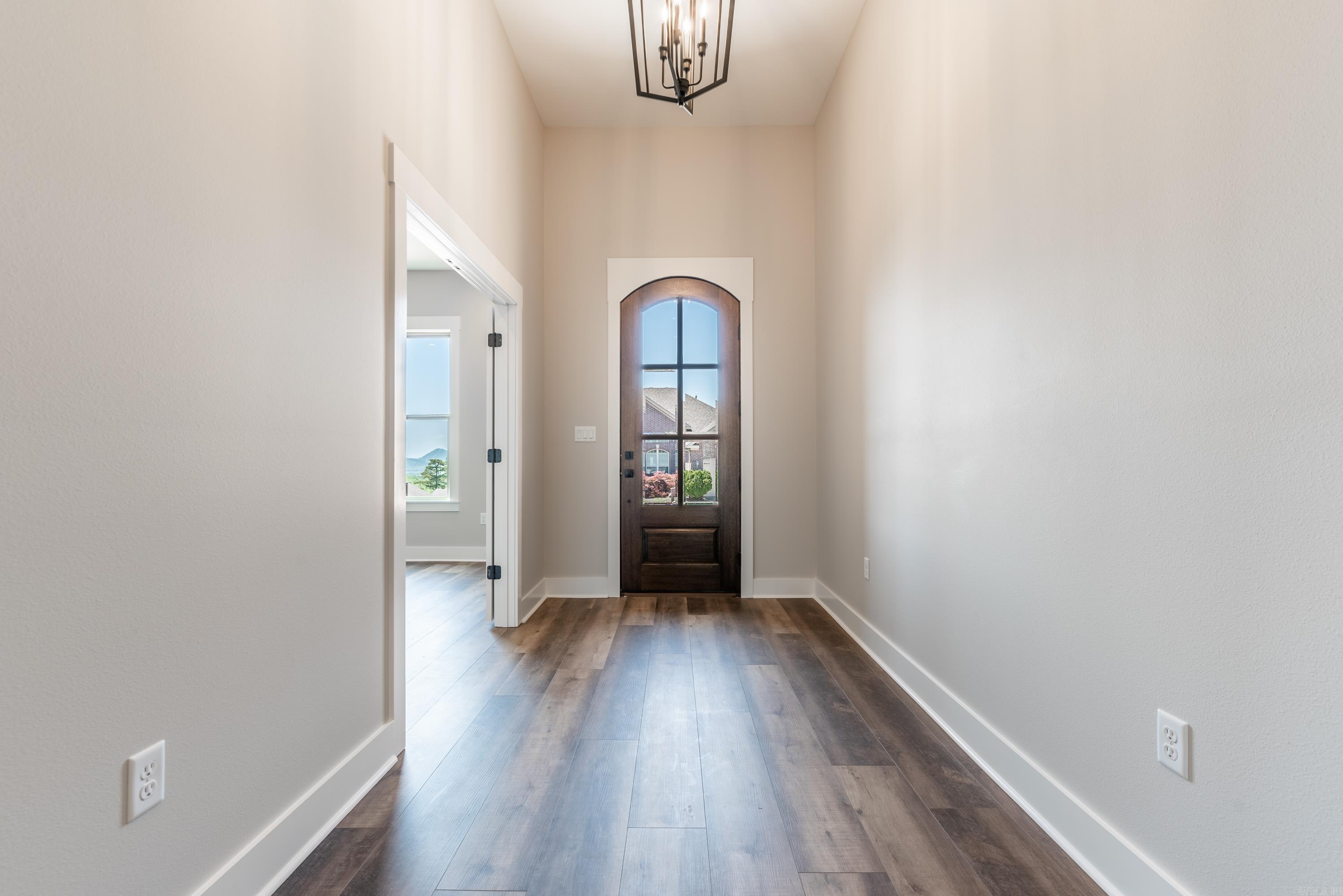 MAJESTIC POINTE - Residential