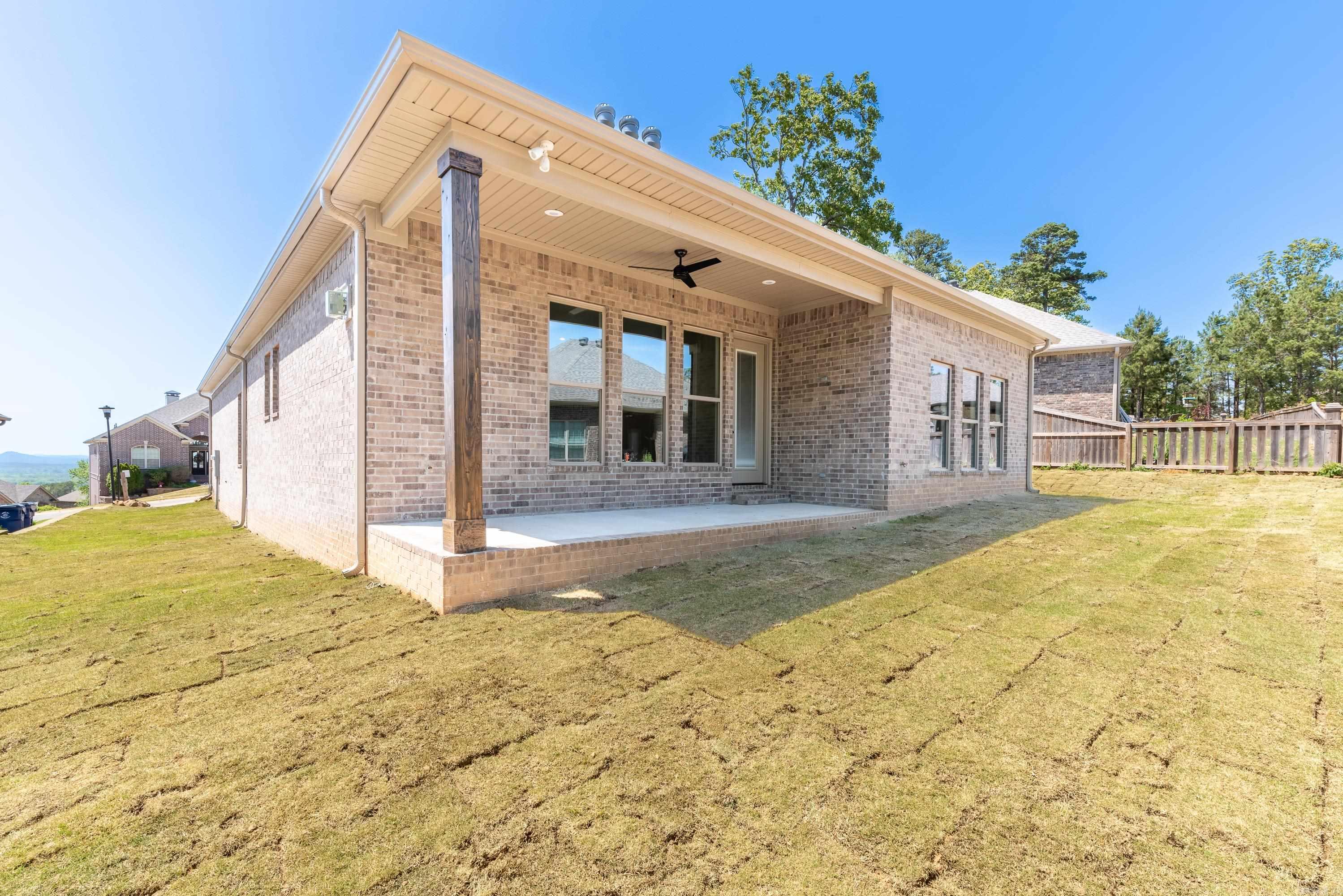 MAJESTIC POINTE - Residential